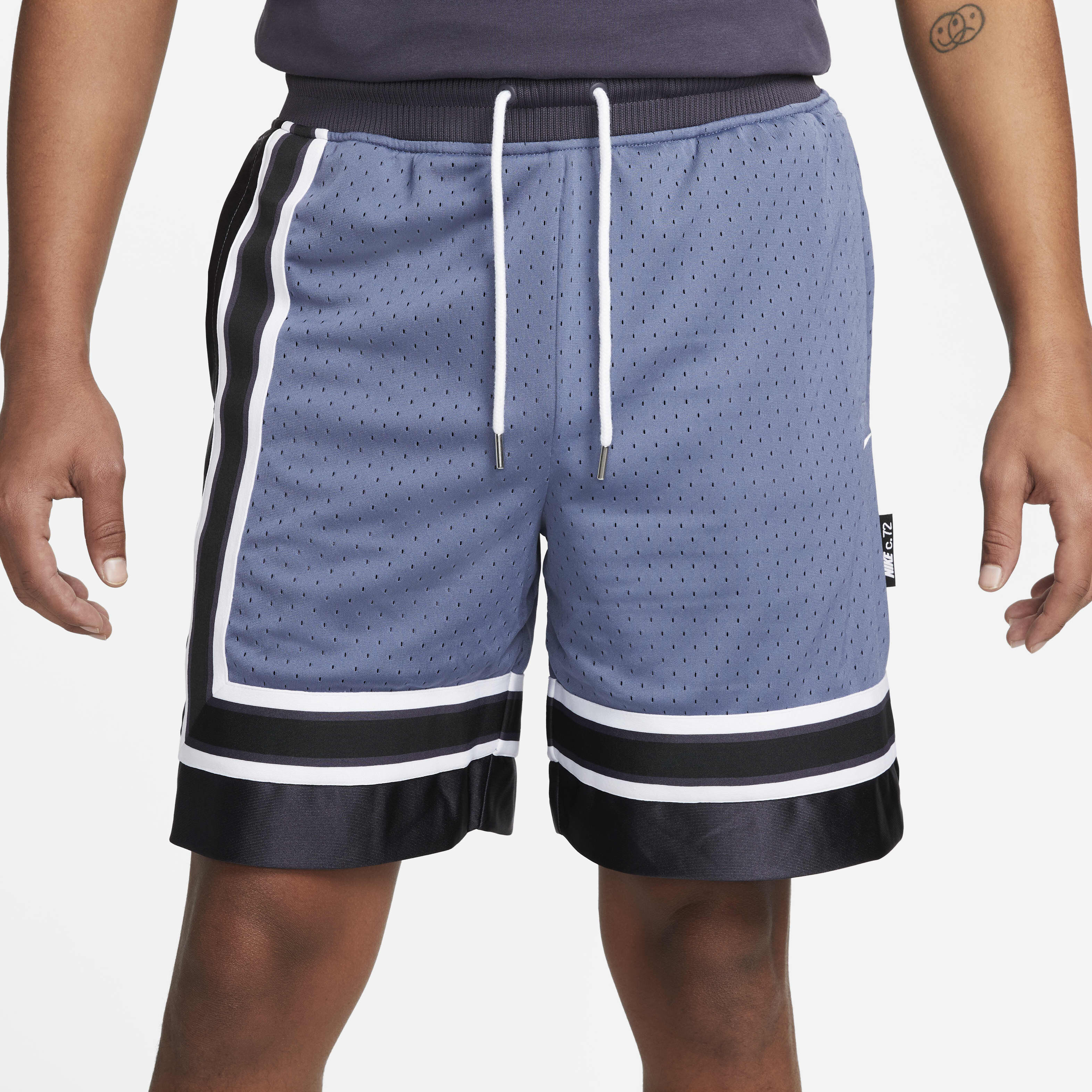 نايكي سيركا image number 1