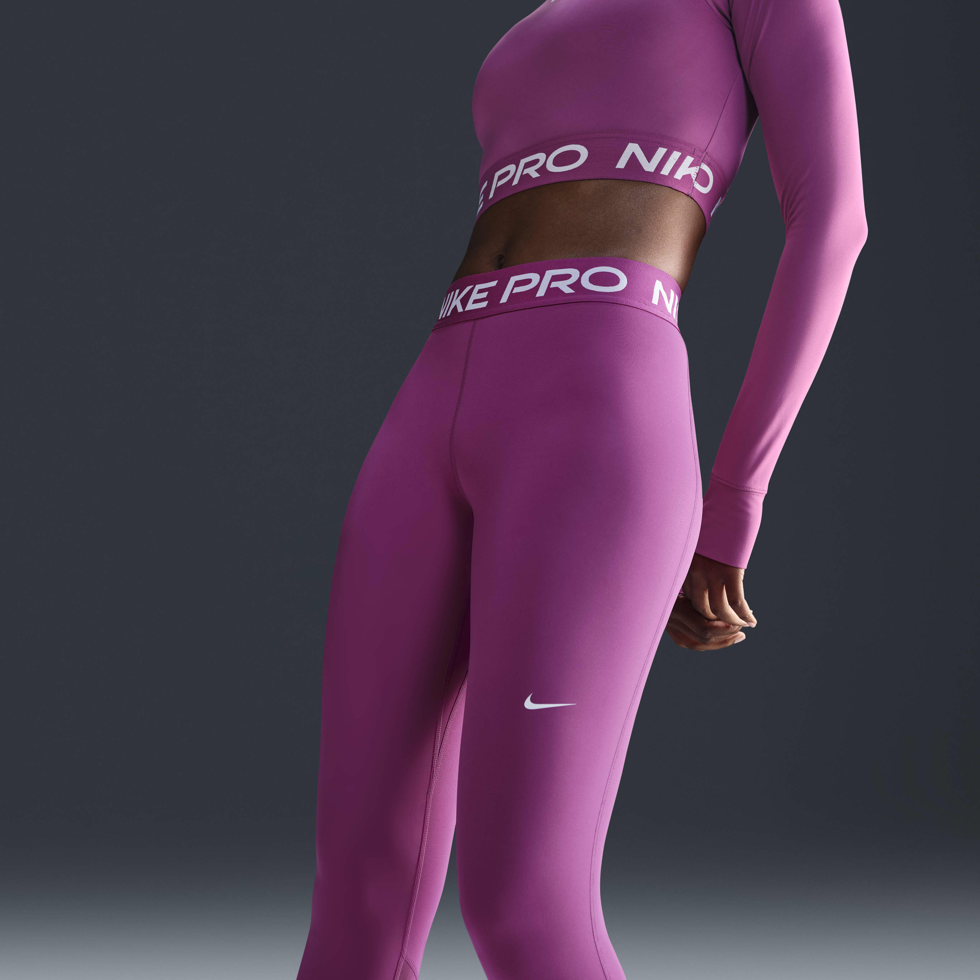 Nike Pro image number 1