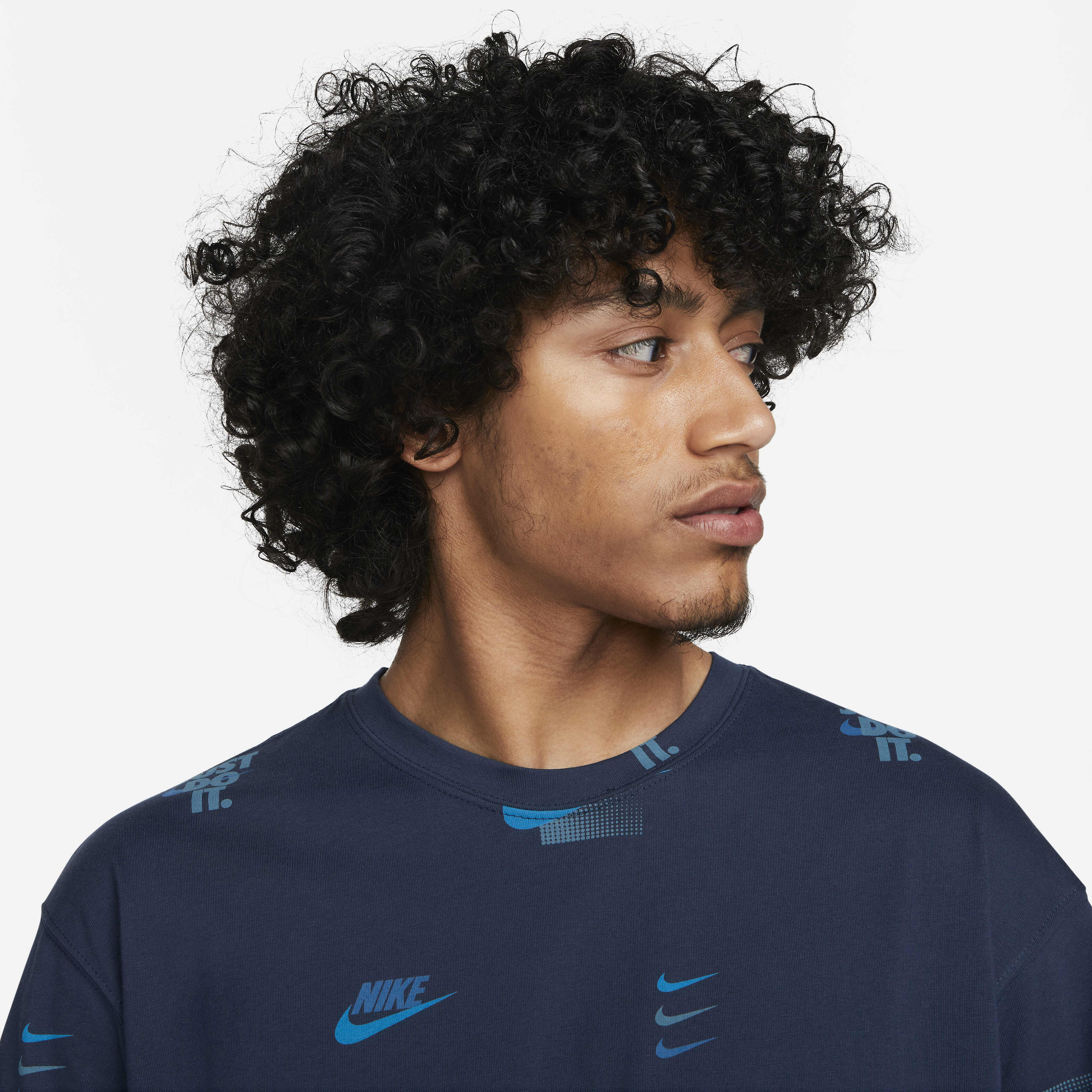 ★Nike★ Sportswear T-shirt M Midnight Navy HJ0773410 HJ0773 d6ac2f77_f3ba_4b92_a9be_3f9660