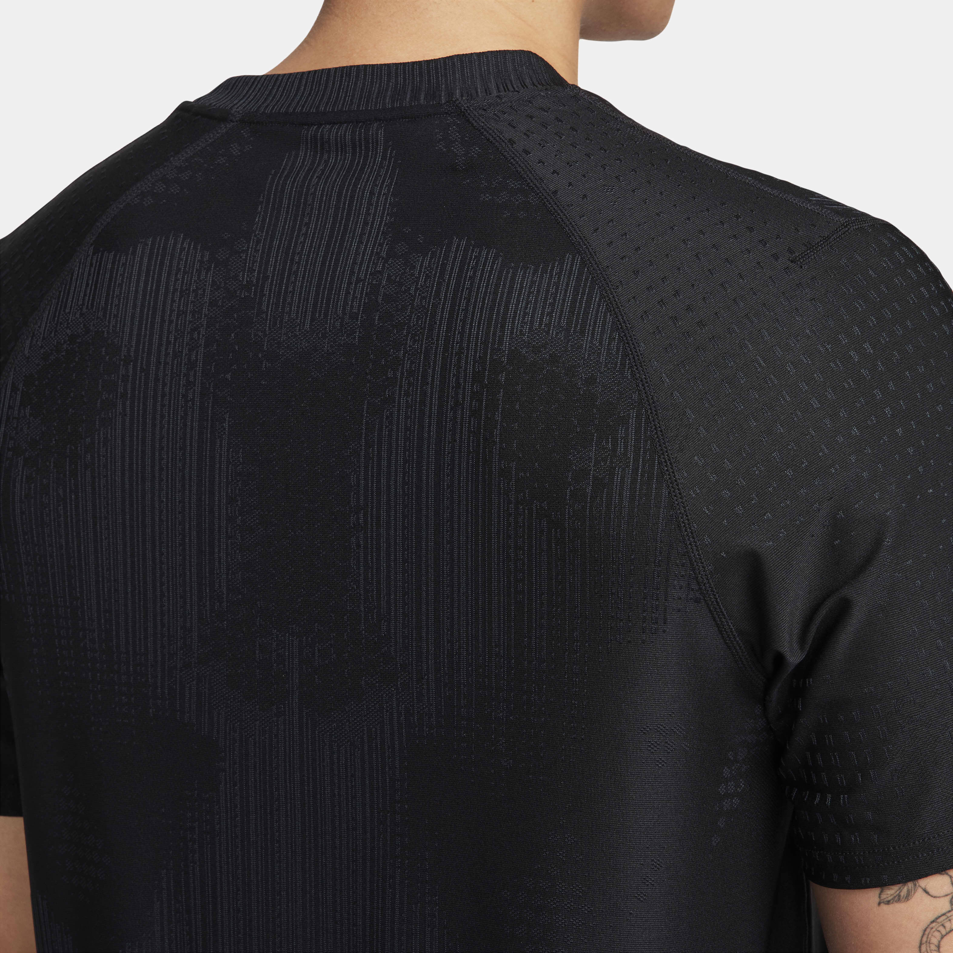 Nike APS image number 6