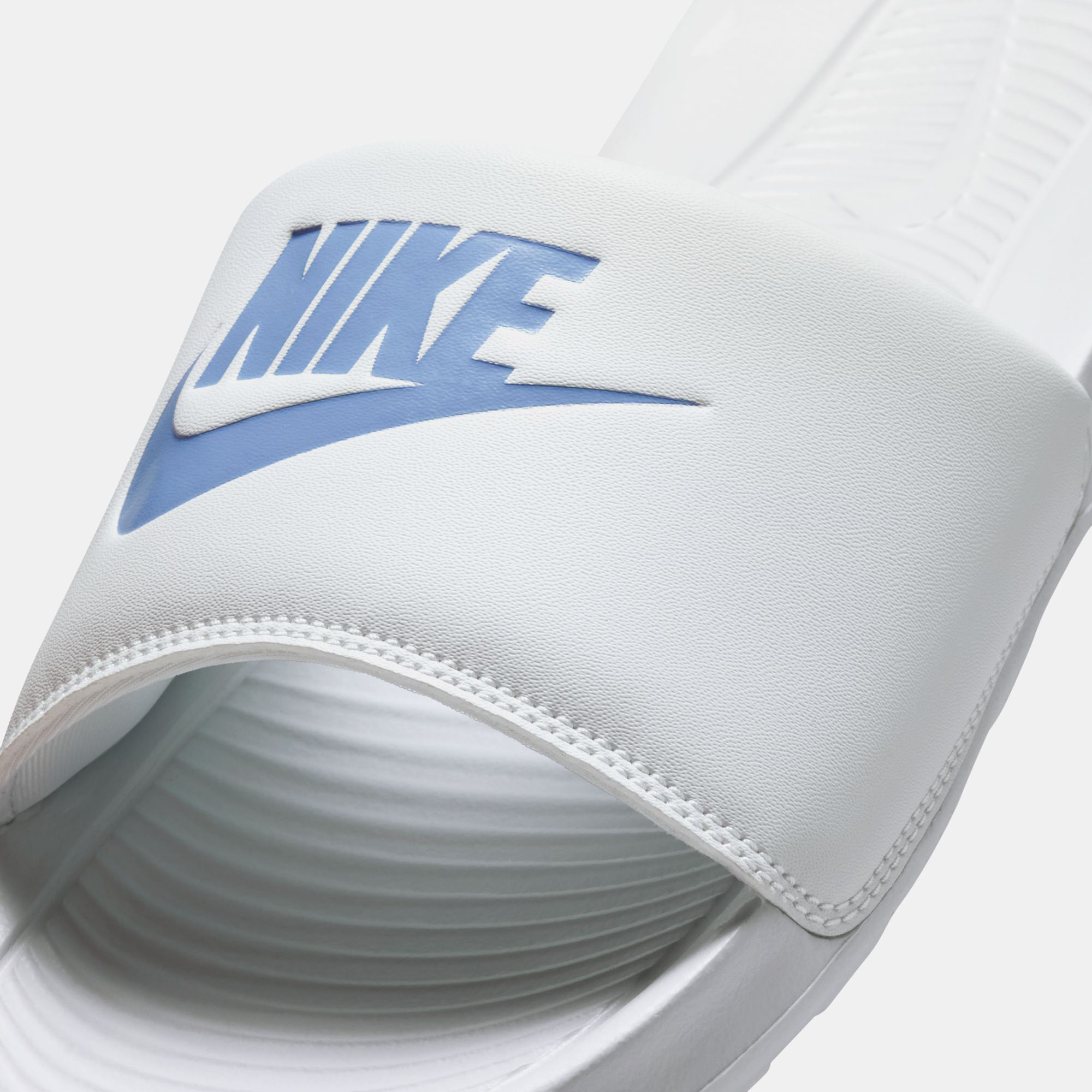 Nike Victori One image number 8