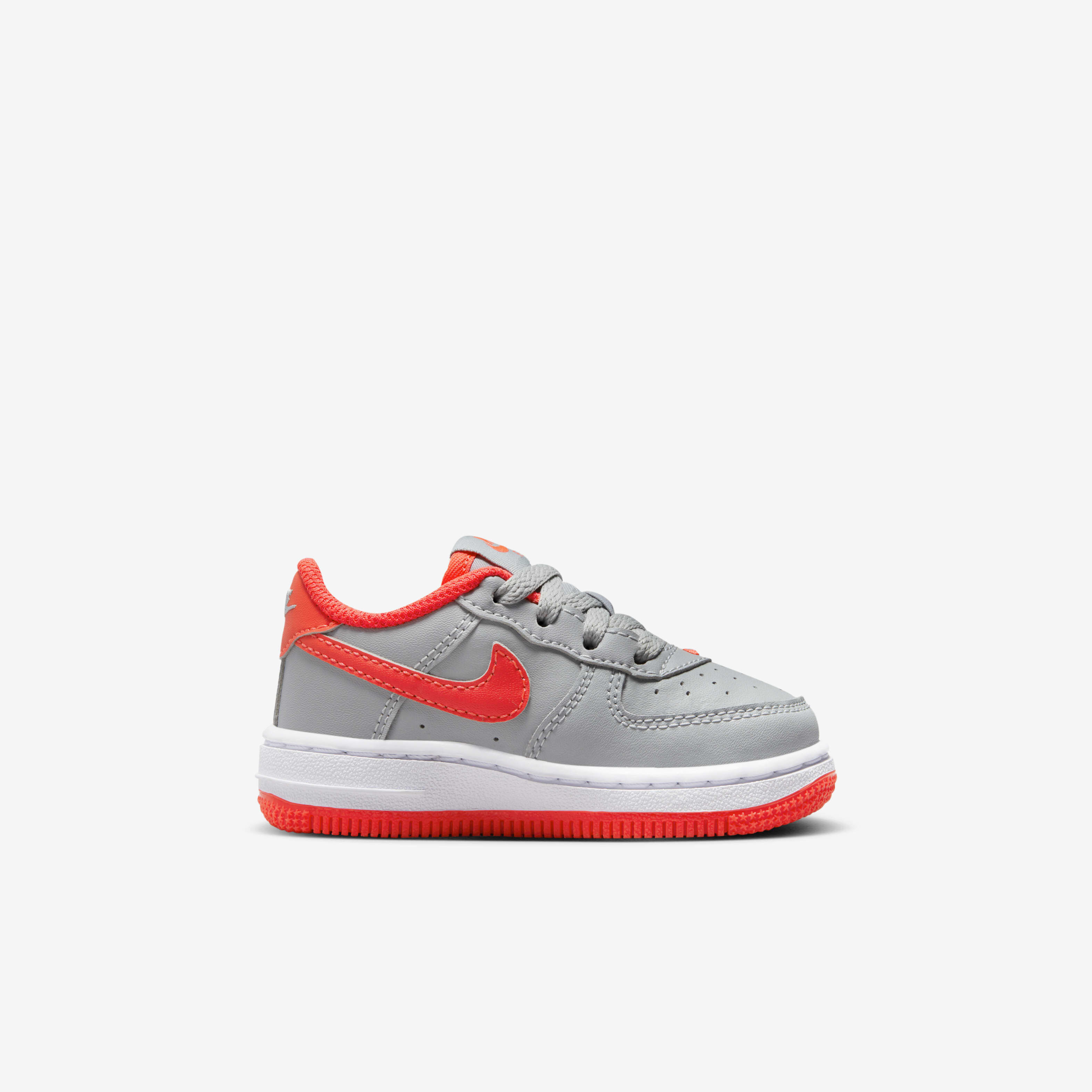 Nike Force 1 image number 2