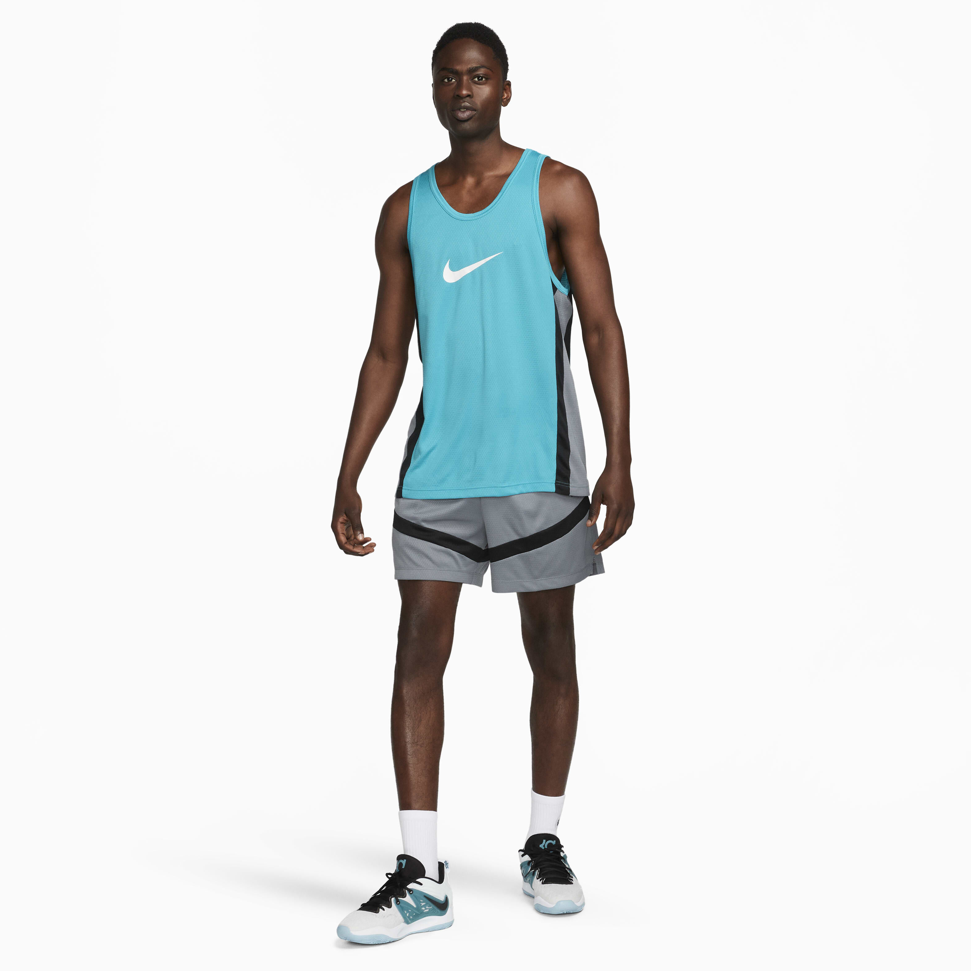 Nike Icon image number 3