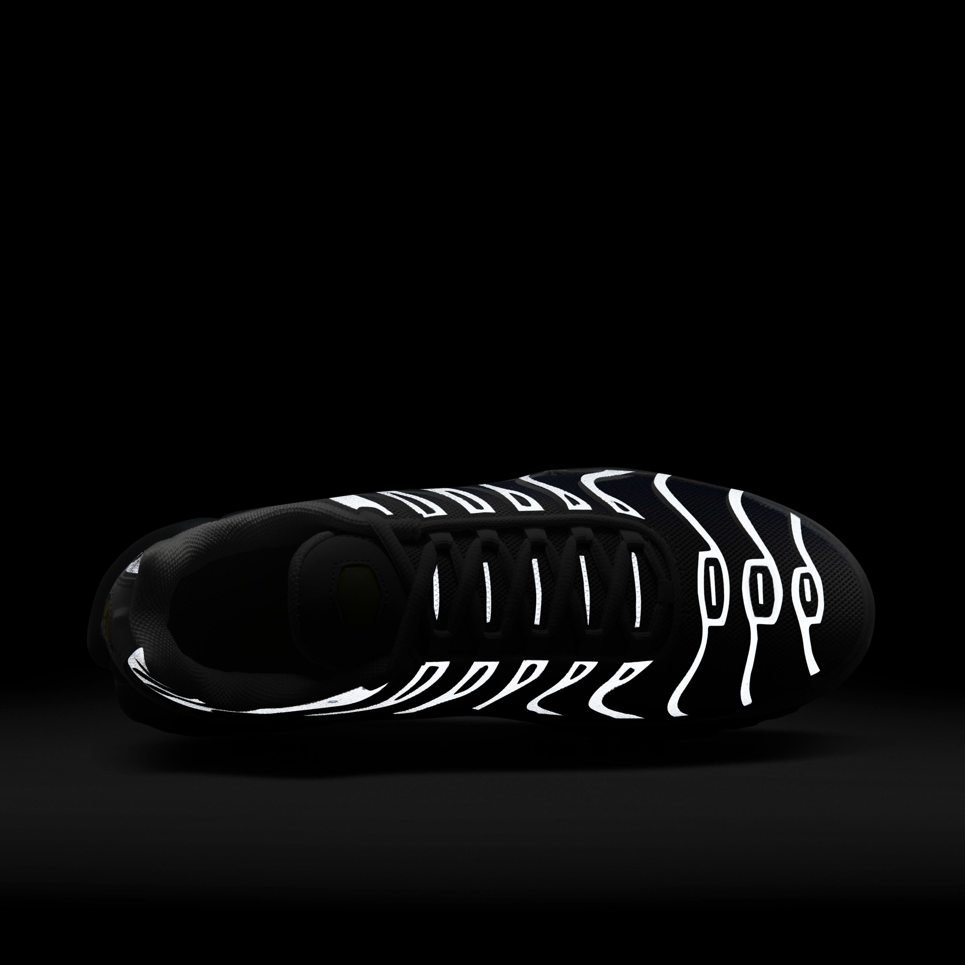 Nike Air Max Plus image number 8