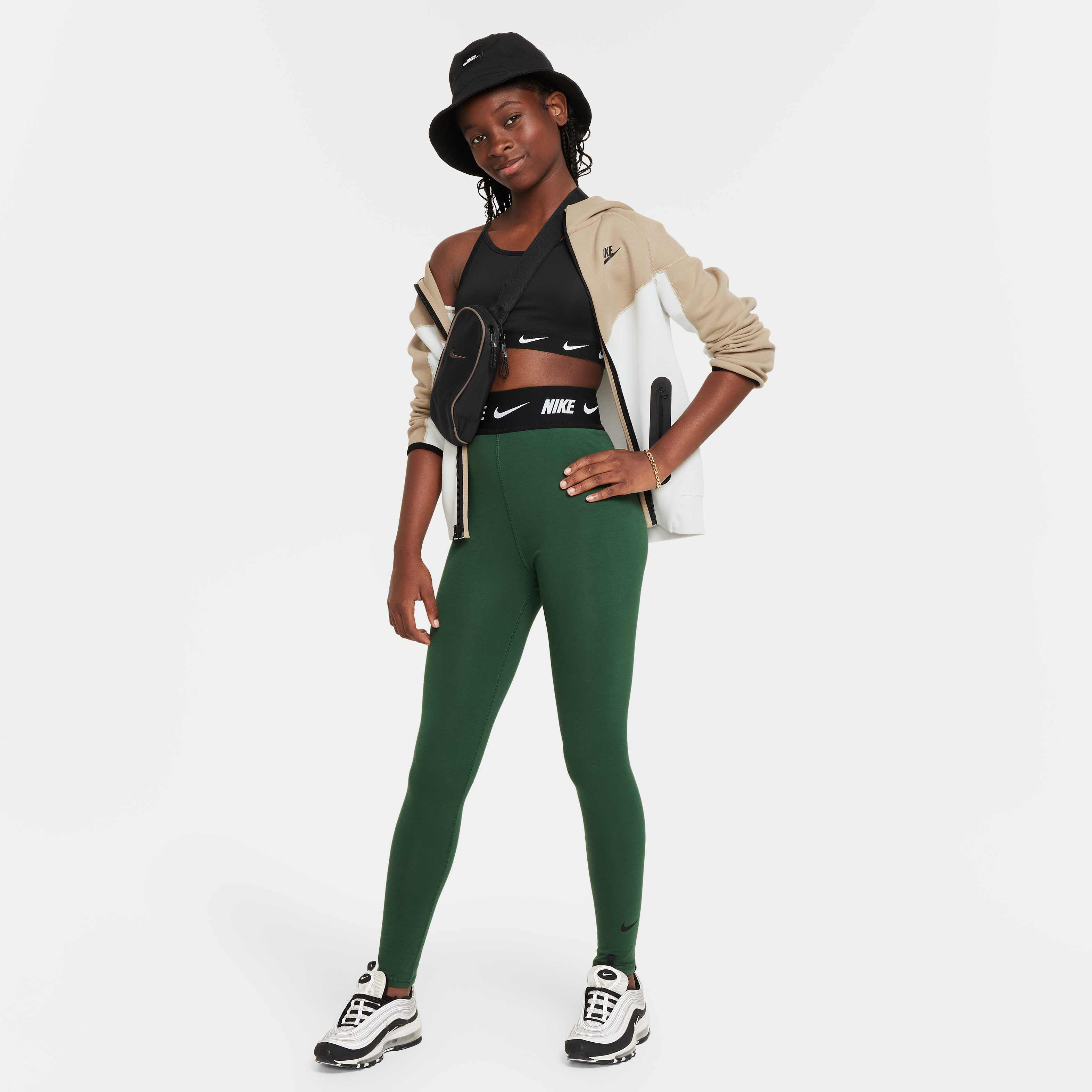 نايكي سبورتسوير فيفوريتس image number 4