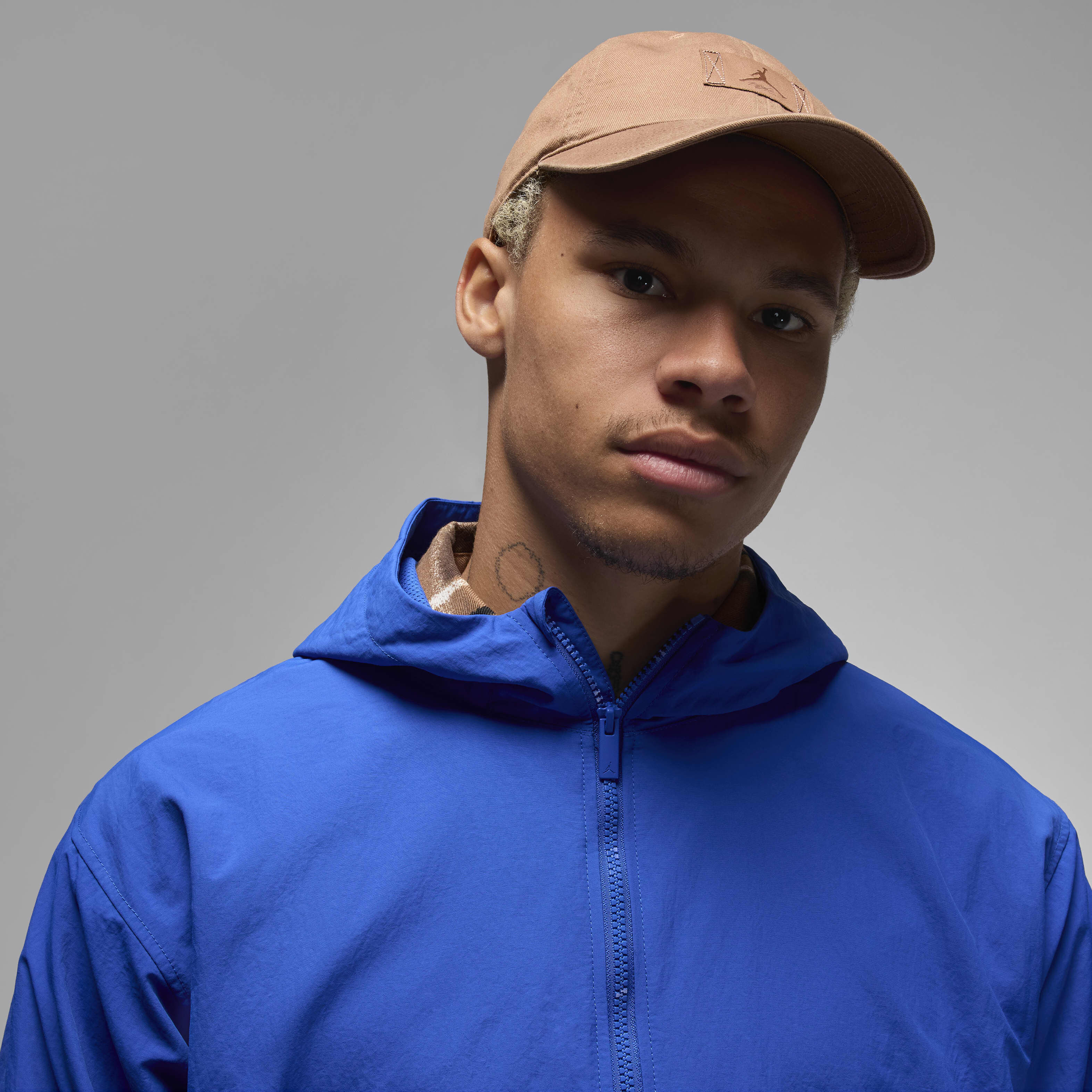 جوردن ام في بي image number 2