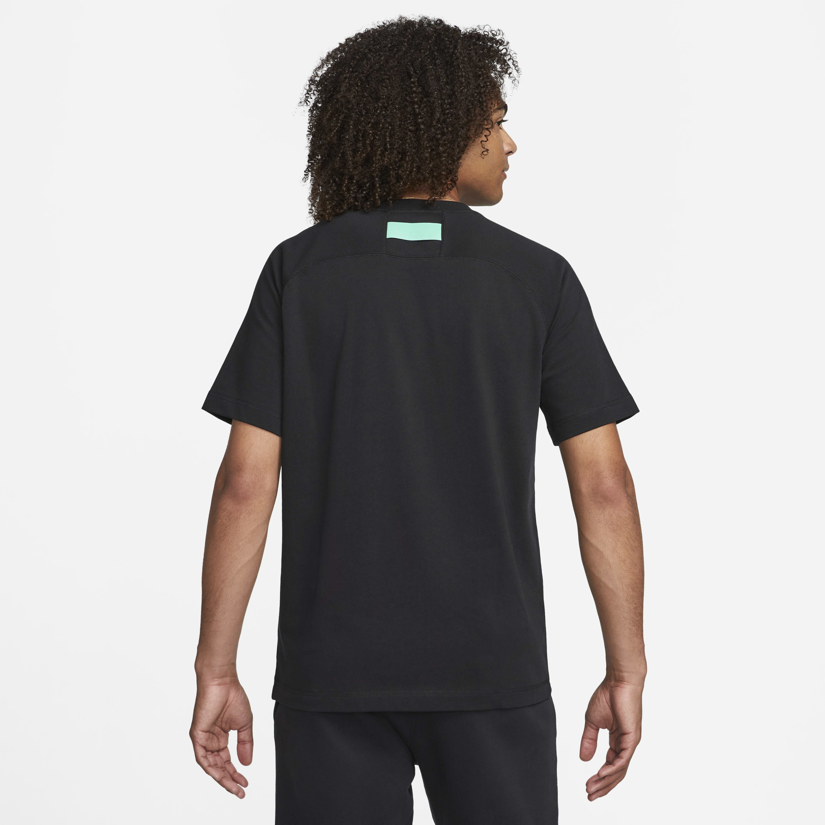 أتلتيكو مدريد ترافل البديل image number 1