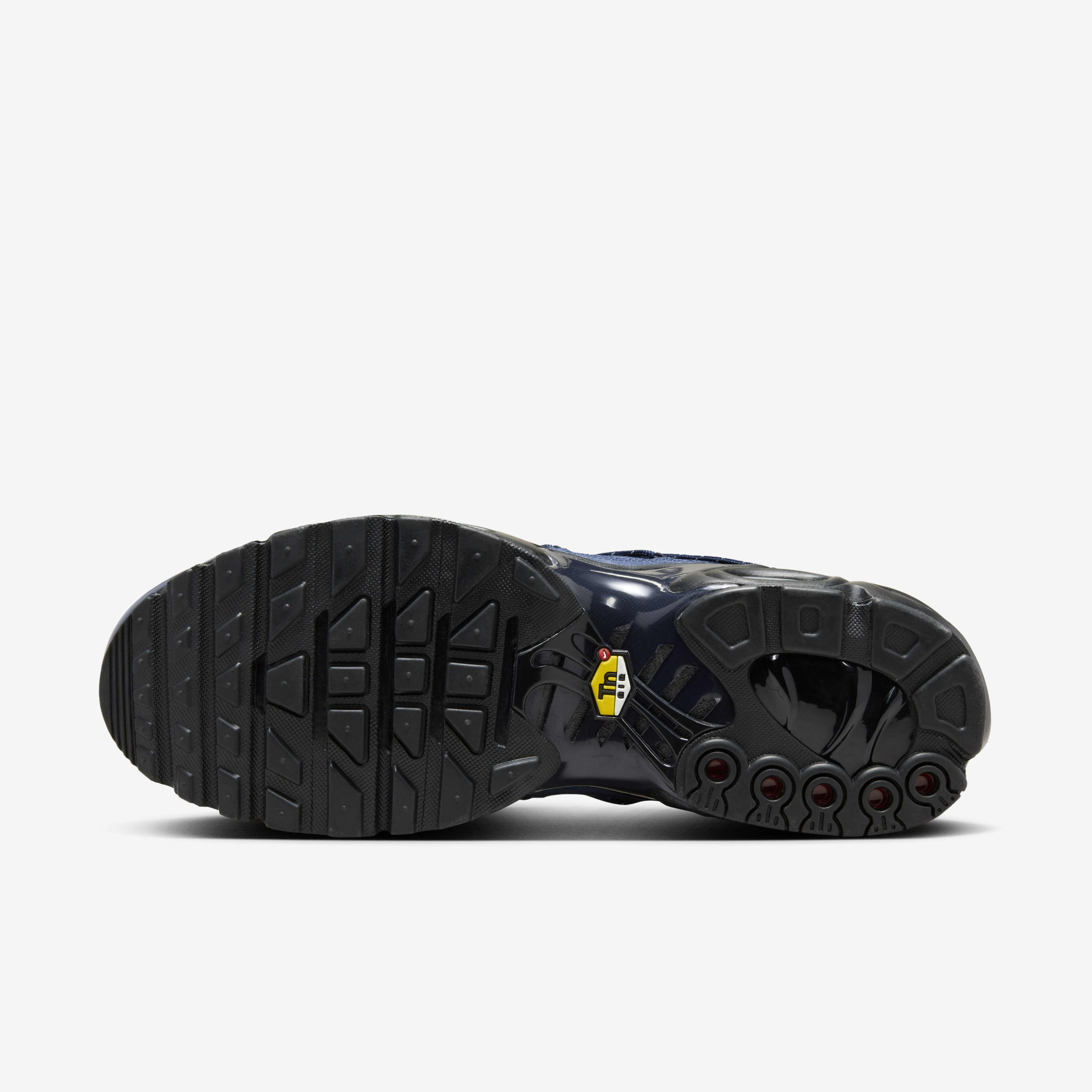 Buy Nike Air Max Plus Utility Men's Shoes - Obsidian/Black/White/Metallic  Silver | Nike Kuwait Official