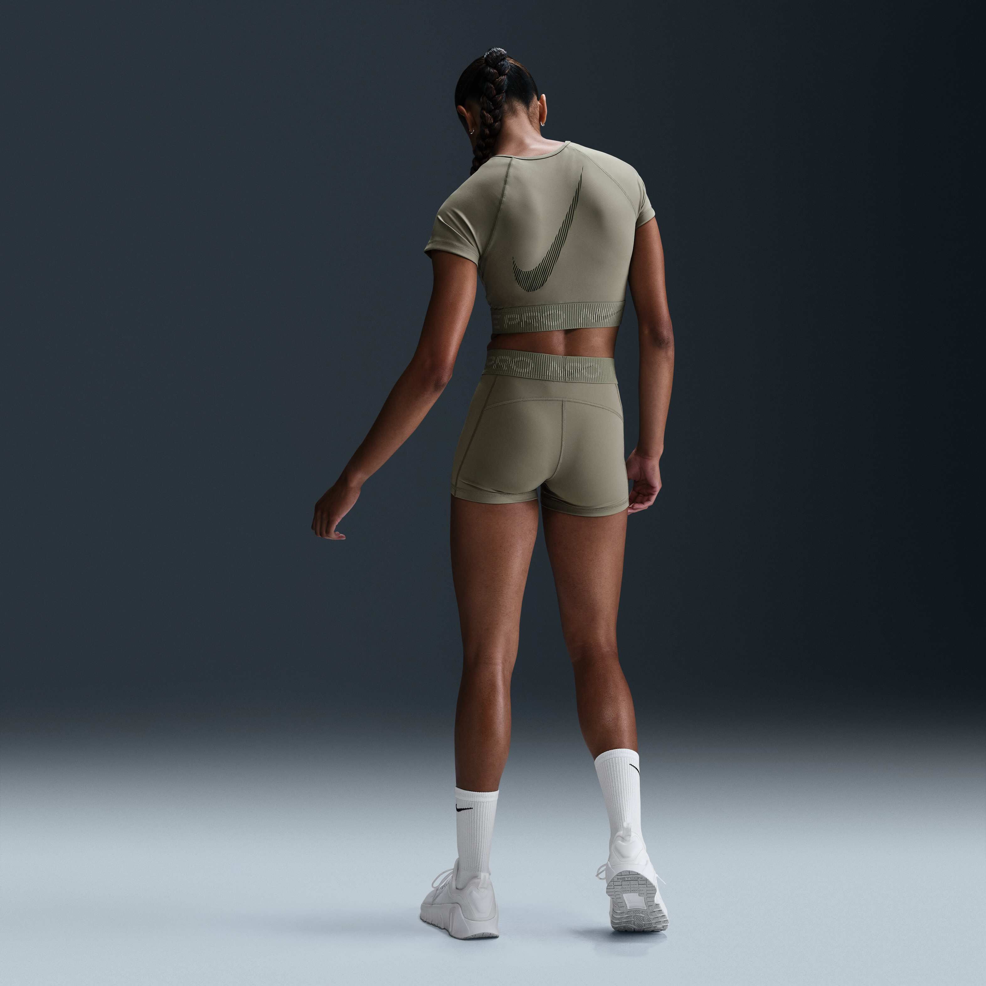 نايكي برو image number 3