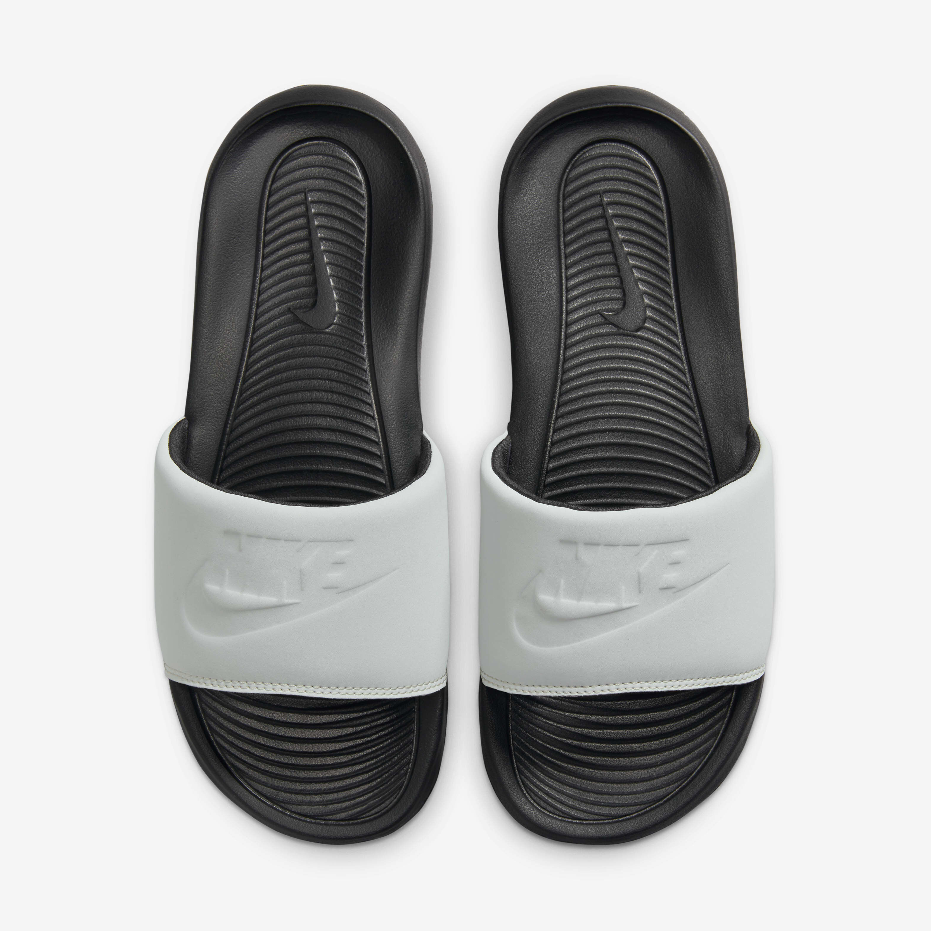 Nike Victori One image number 4