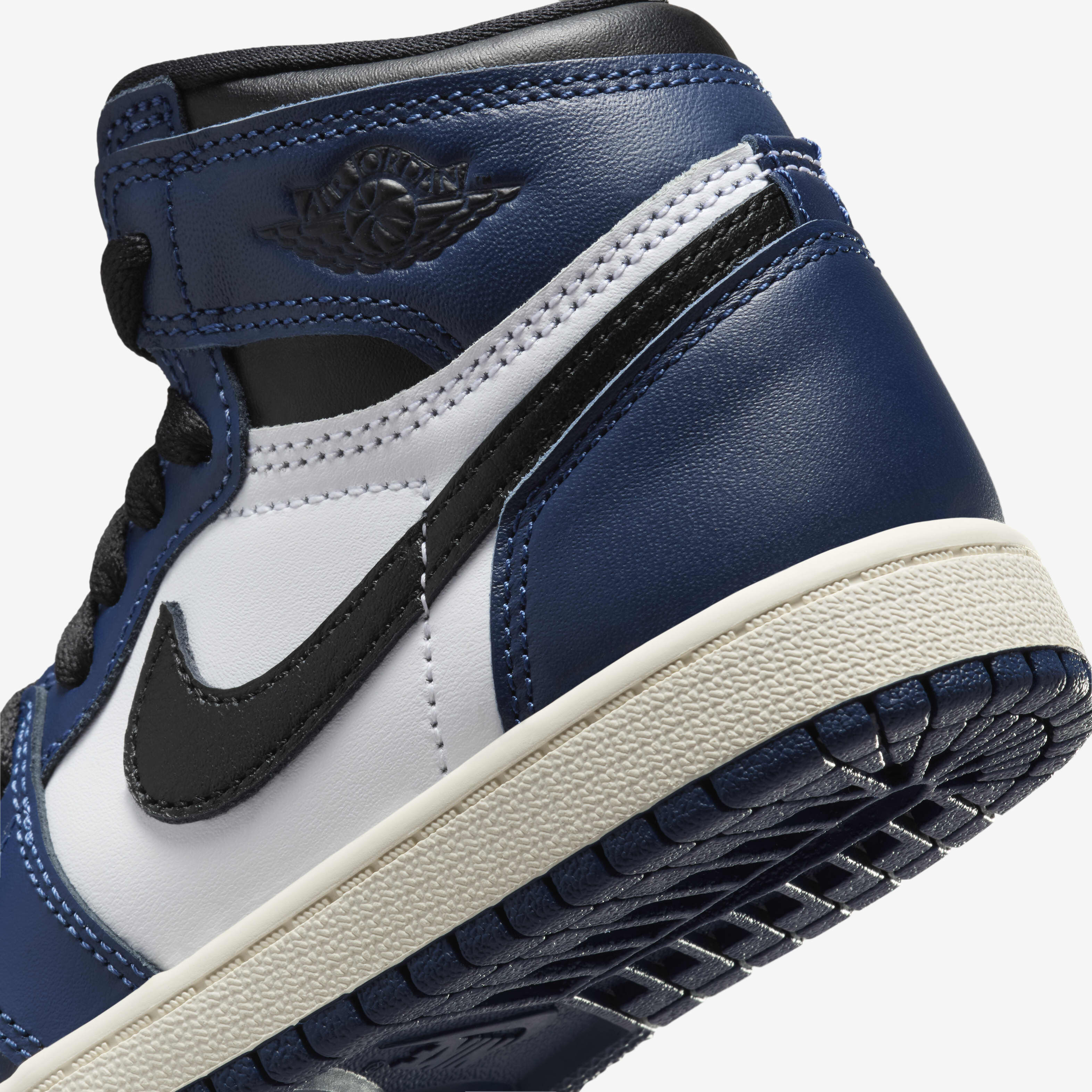 Midnight Navy Nike Air Jordan Mid Size Jordan Jordan Mid SE Foot
