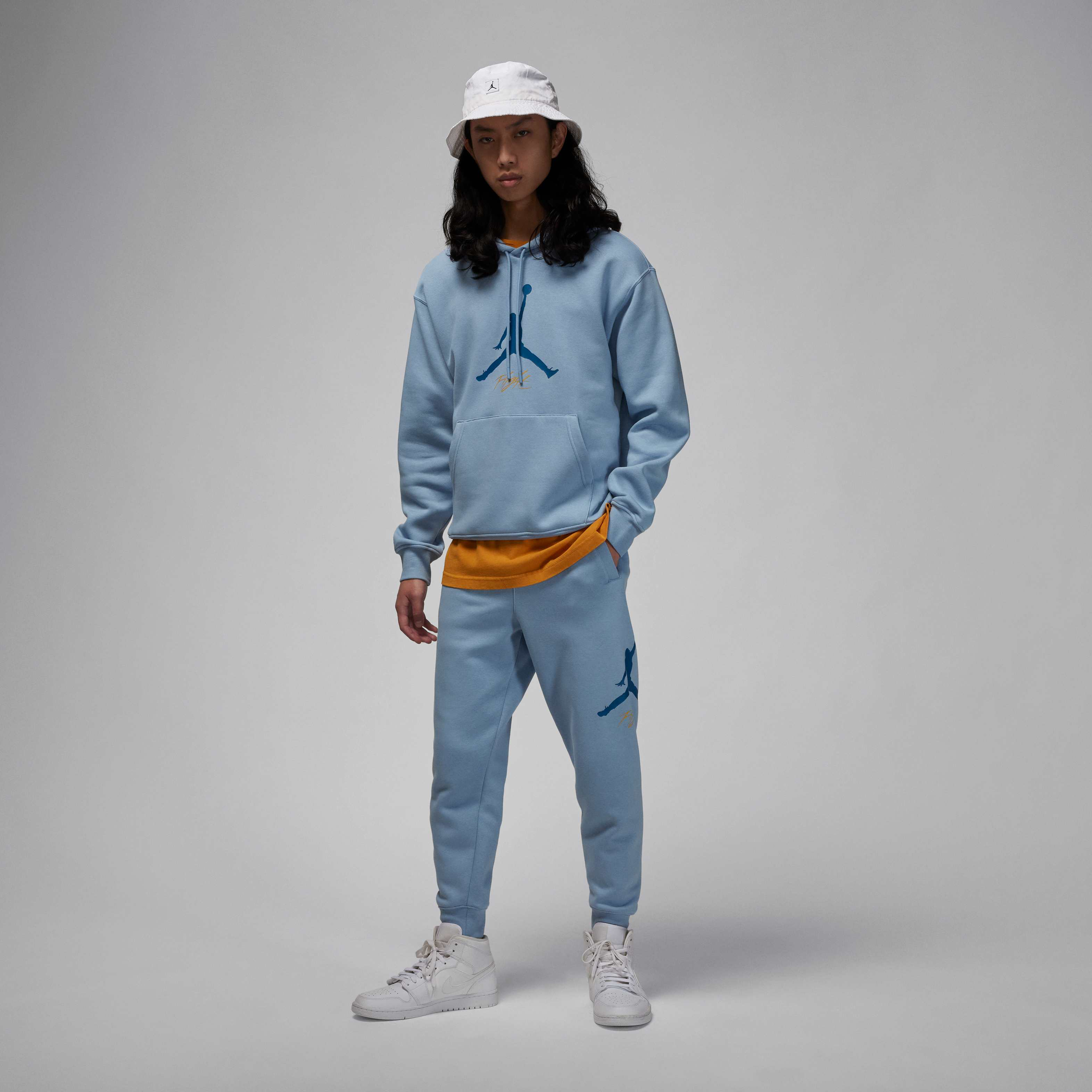 Jordan Essentials image number 6