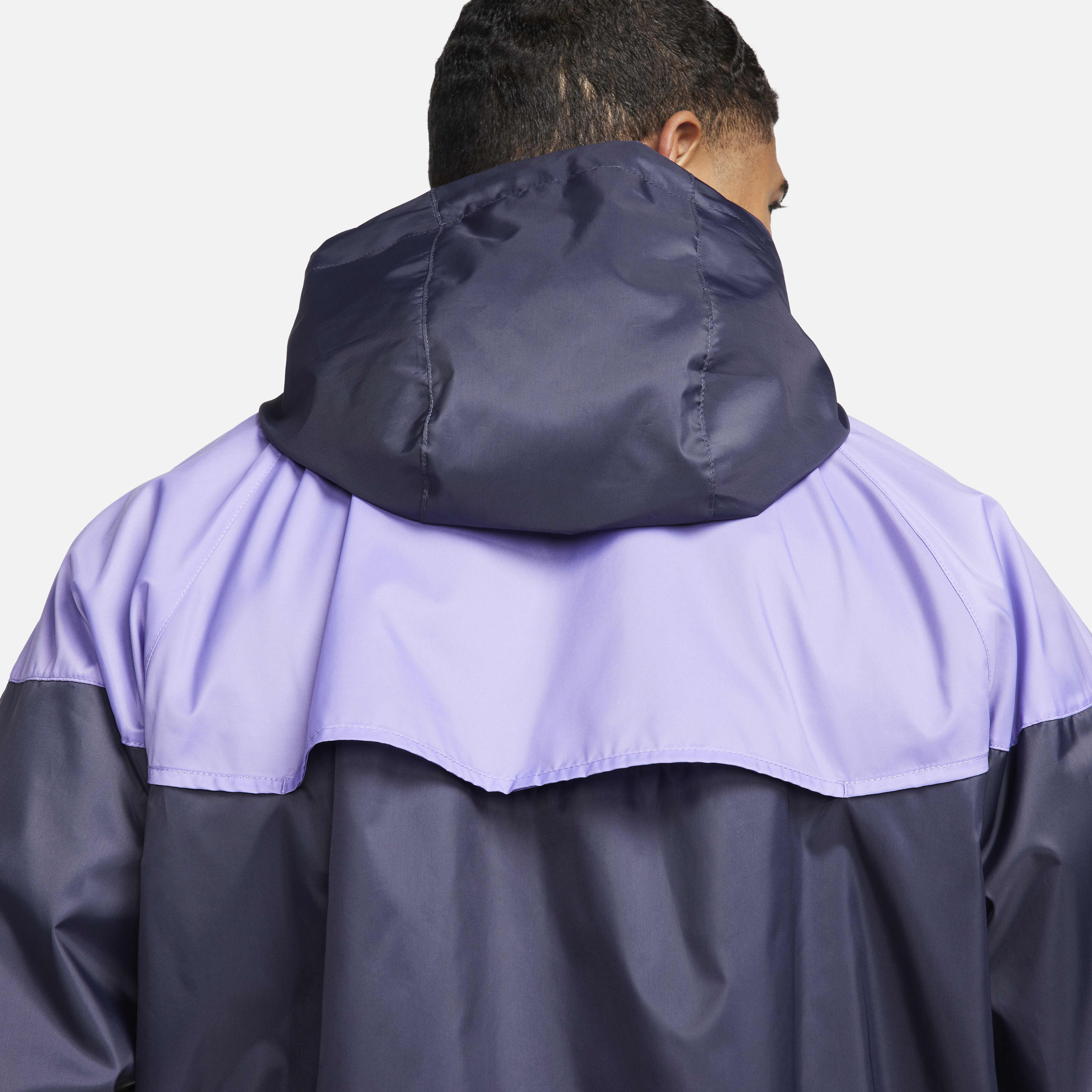 ليفربول F.C. سبورت اسينشالز ويندرانر image number 5