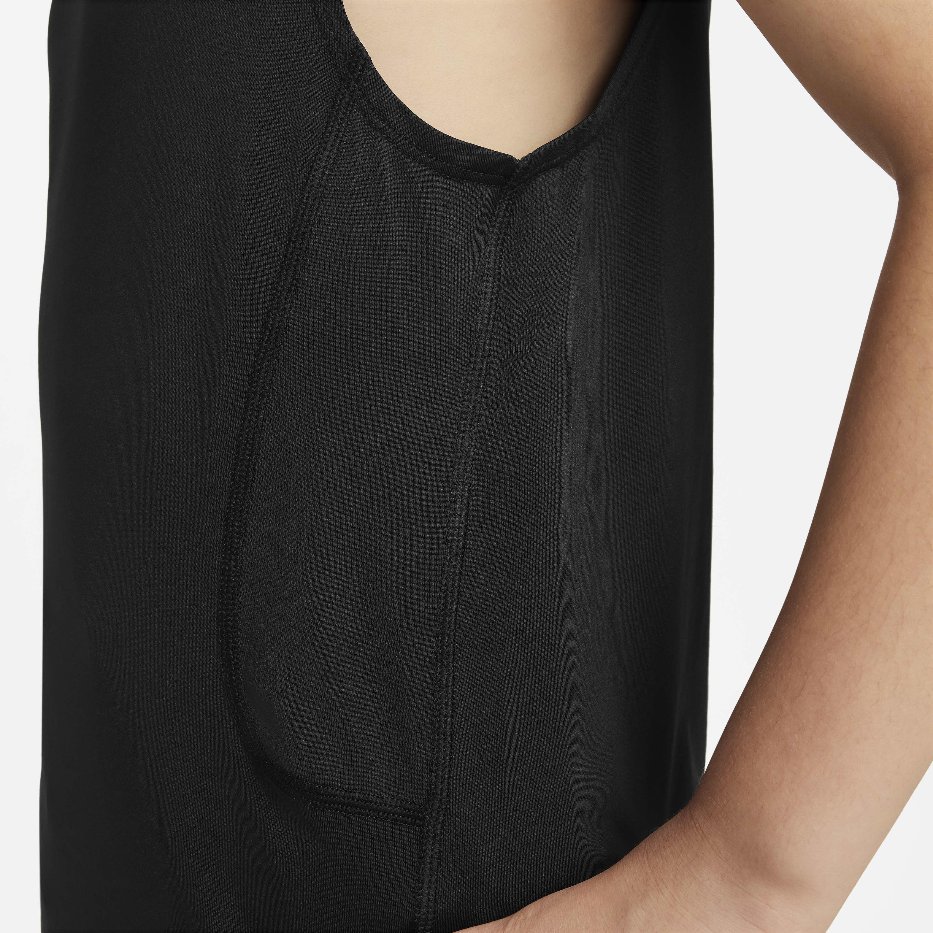 Buy Nike Pro Older Kids' (Boys') Sleeveless Top - Black/White @ Nike Kuwait