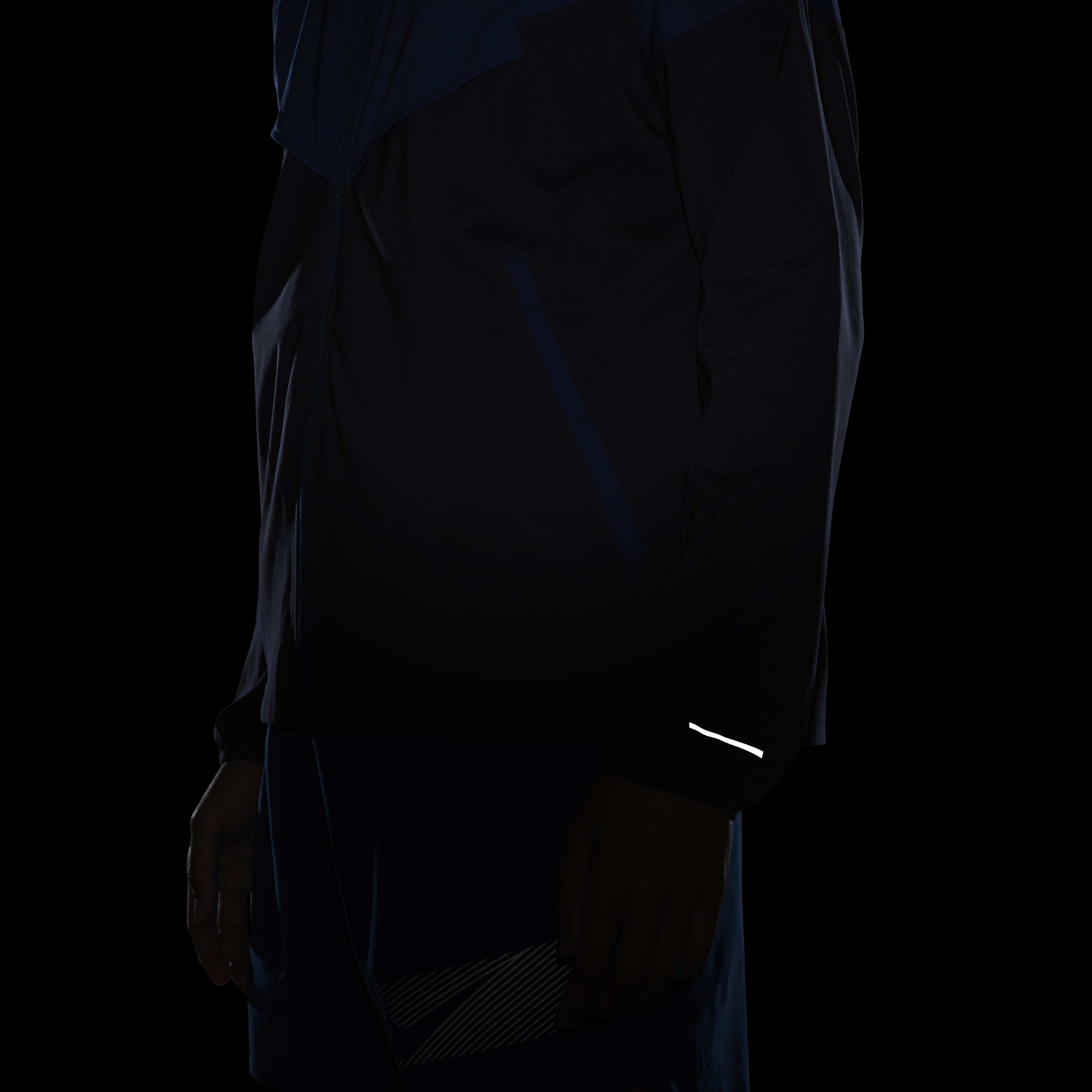 Nike Windrunner image number 8