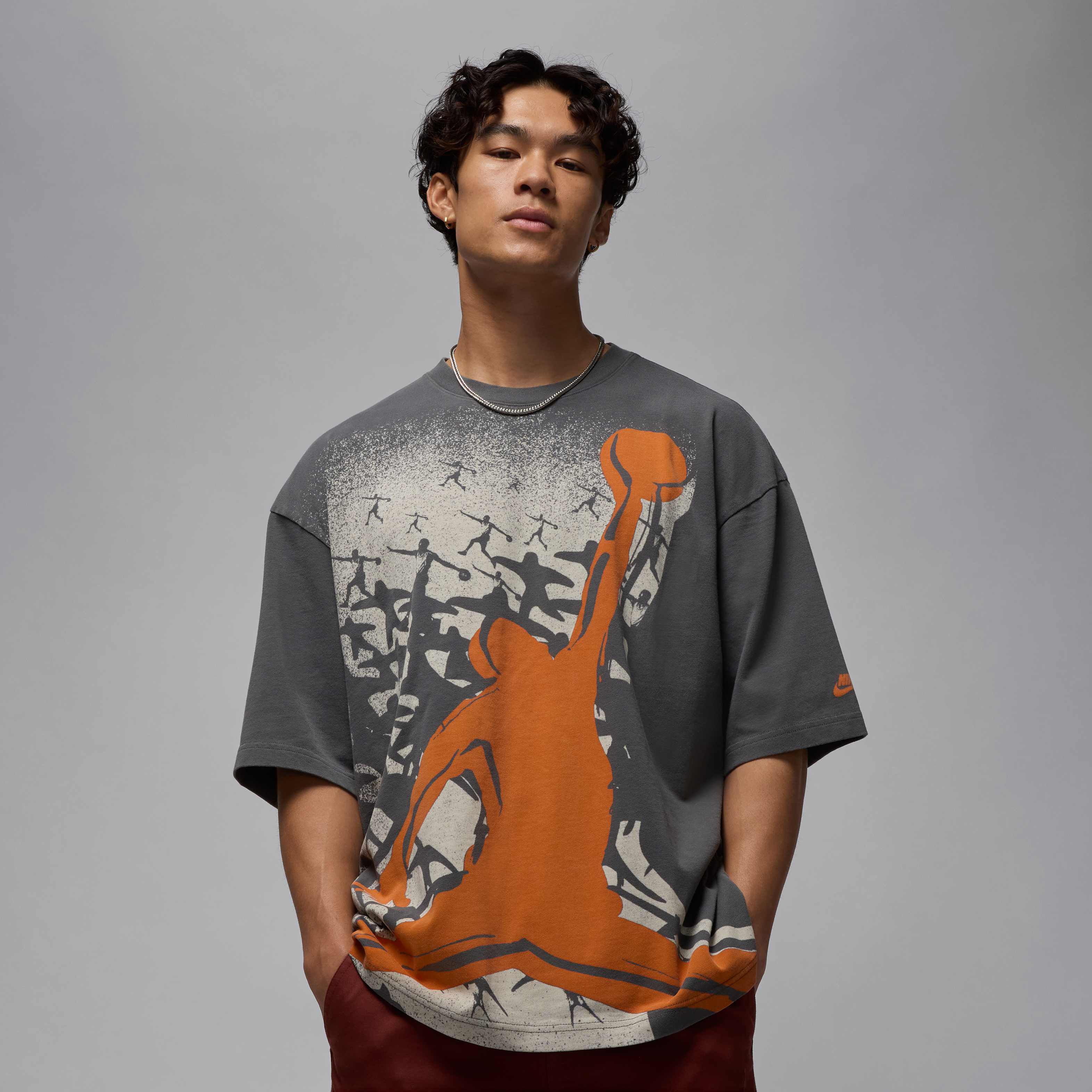 ★Nike★ Jordan Brooklyn Oversized Graphic T-Shirt M Starfis Buy Jordan Men's Oversized Reissue T-Shirt - Iron Grey