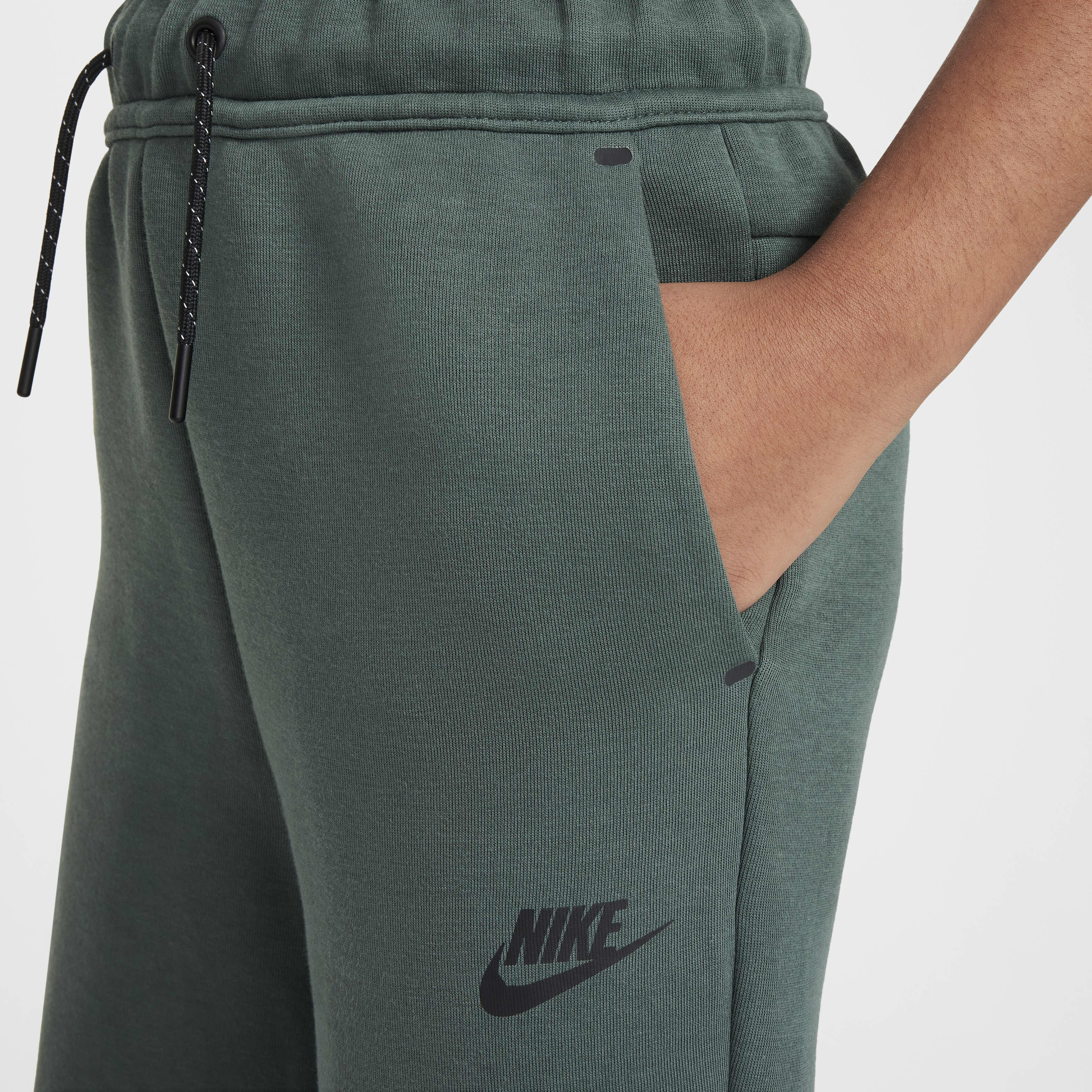 Nike Sportswear Tech Fleece image number 3