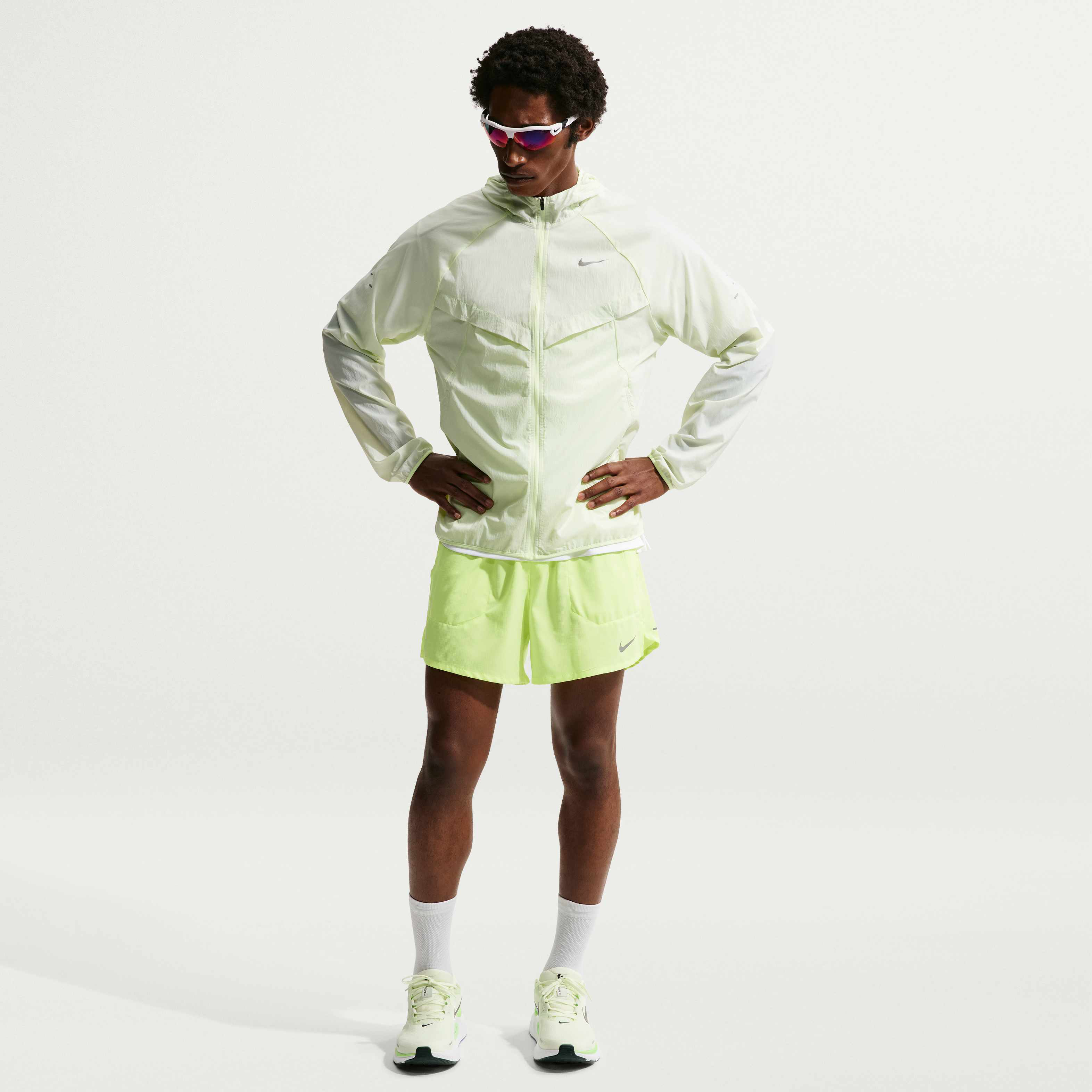 Nike Stride image number 0