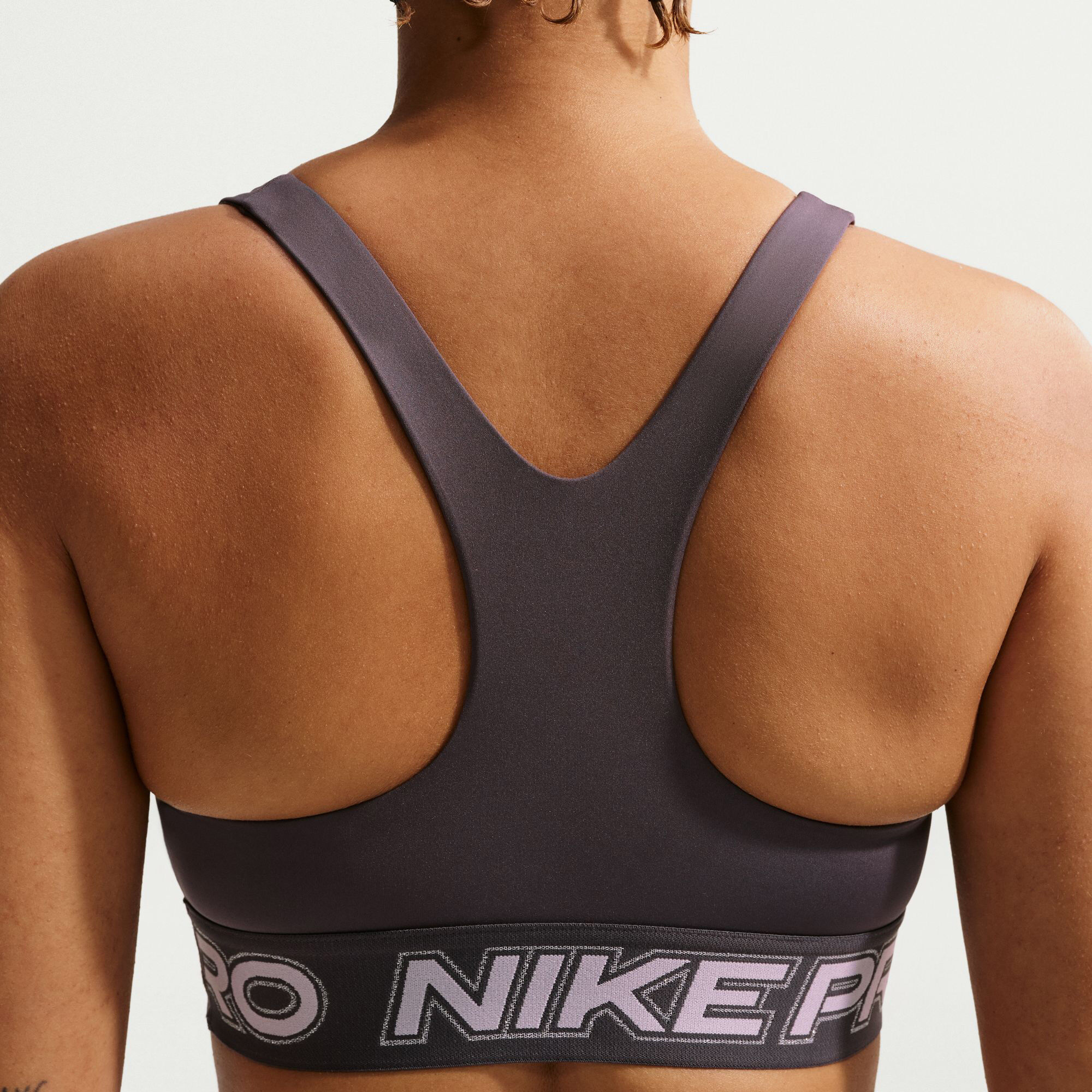 Nike Pro image number 3