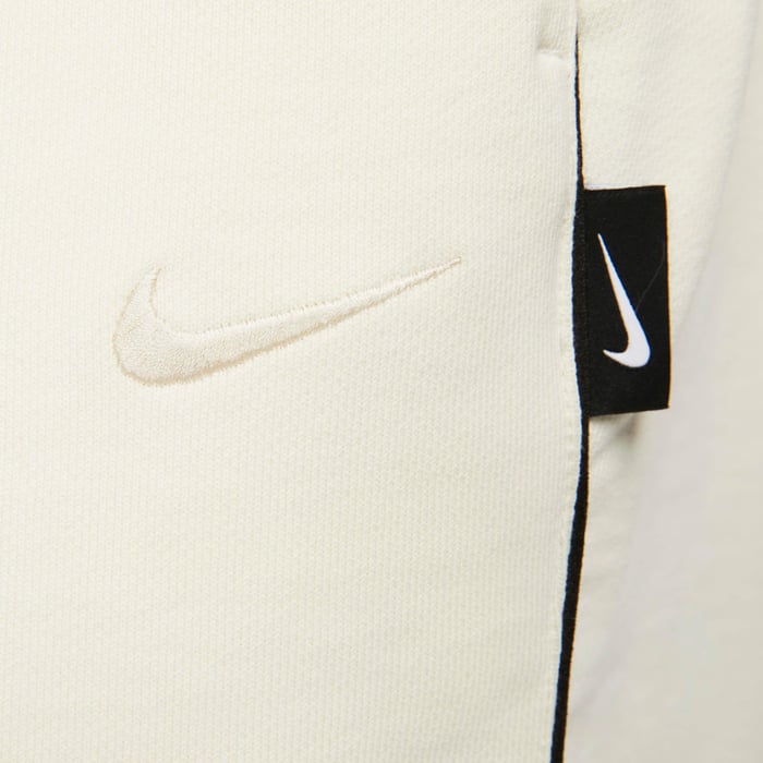 Nike Swoosh image number 4 Nike Swoosh image number 4