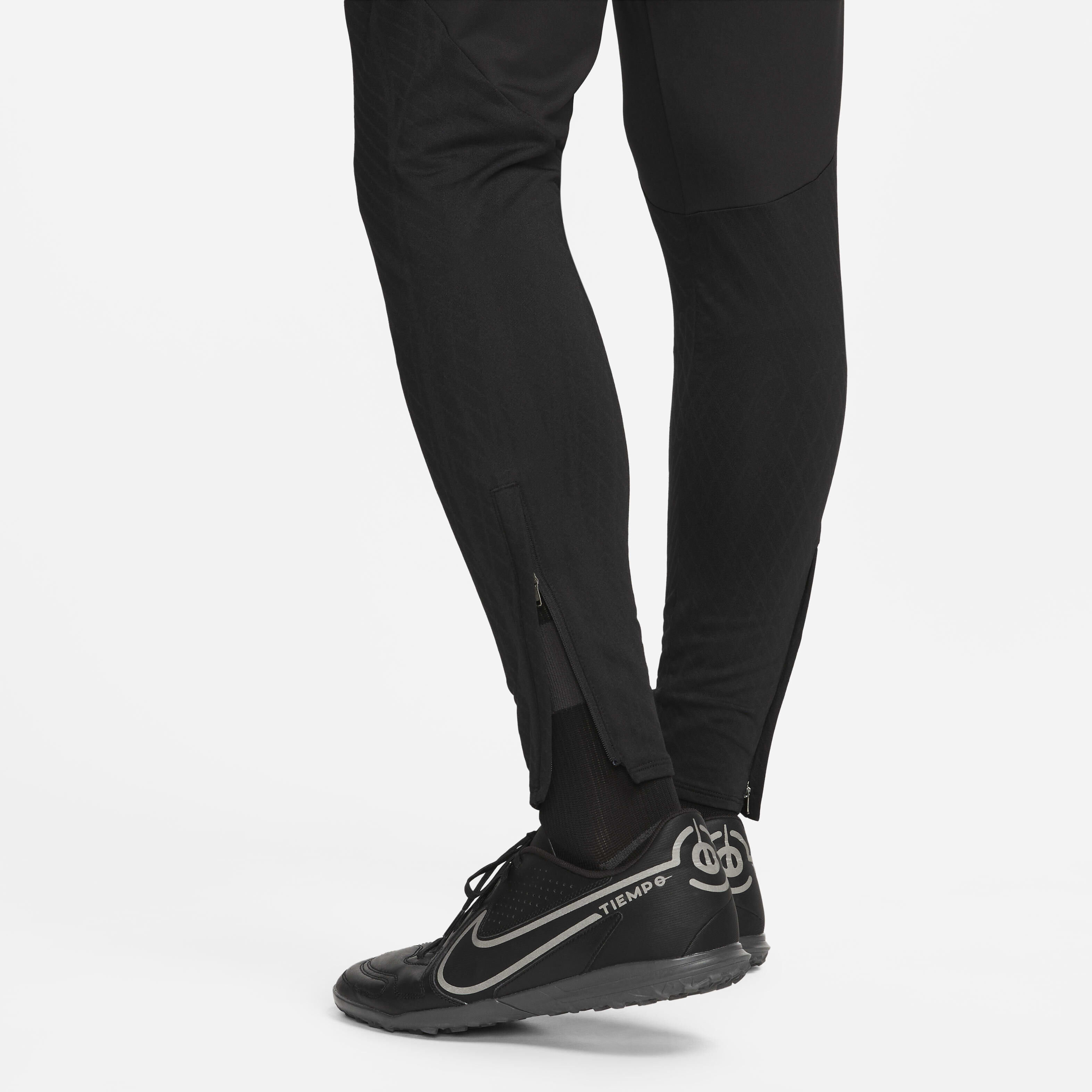 Nike Dri-FIT Strike image number 3