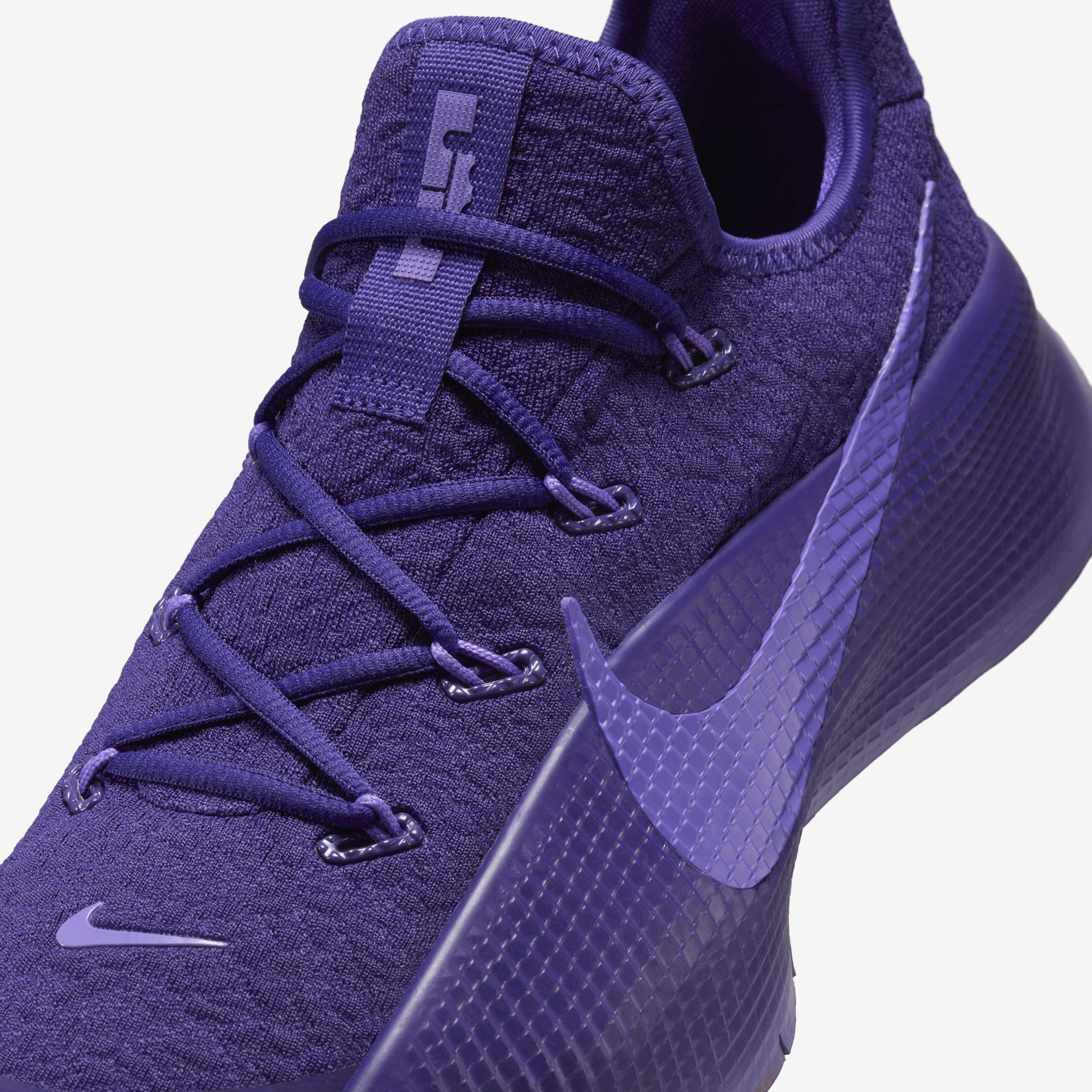 Basketball sneakers tr online