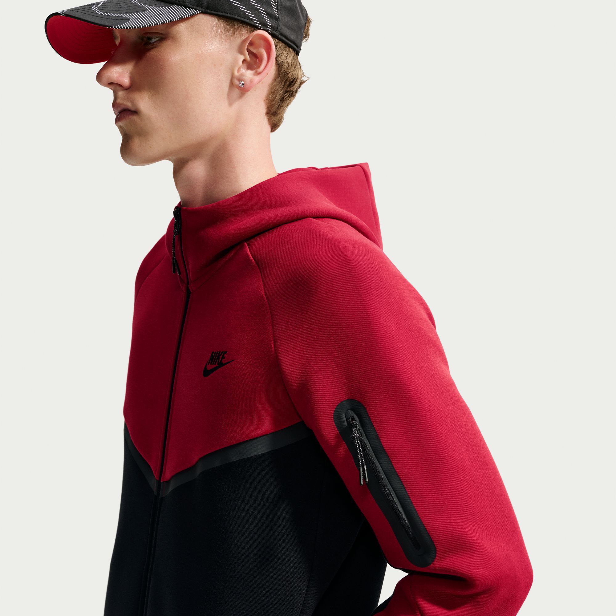 Nike Tech image number 2
