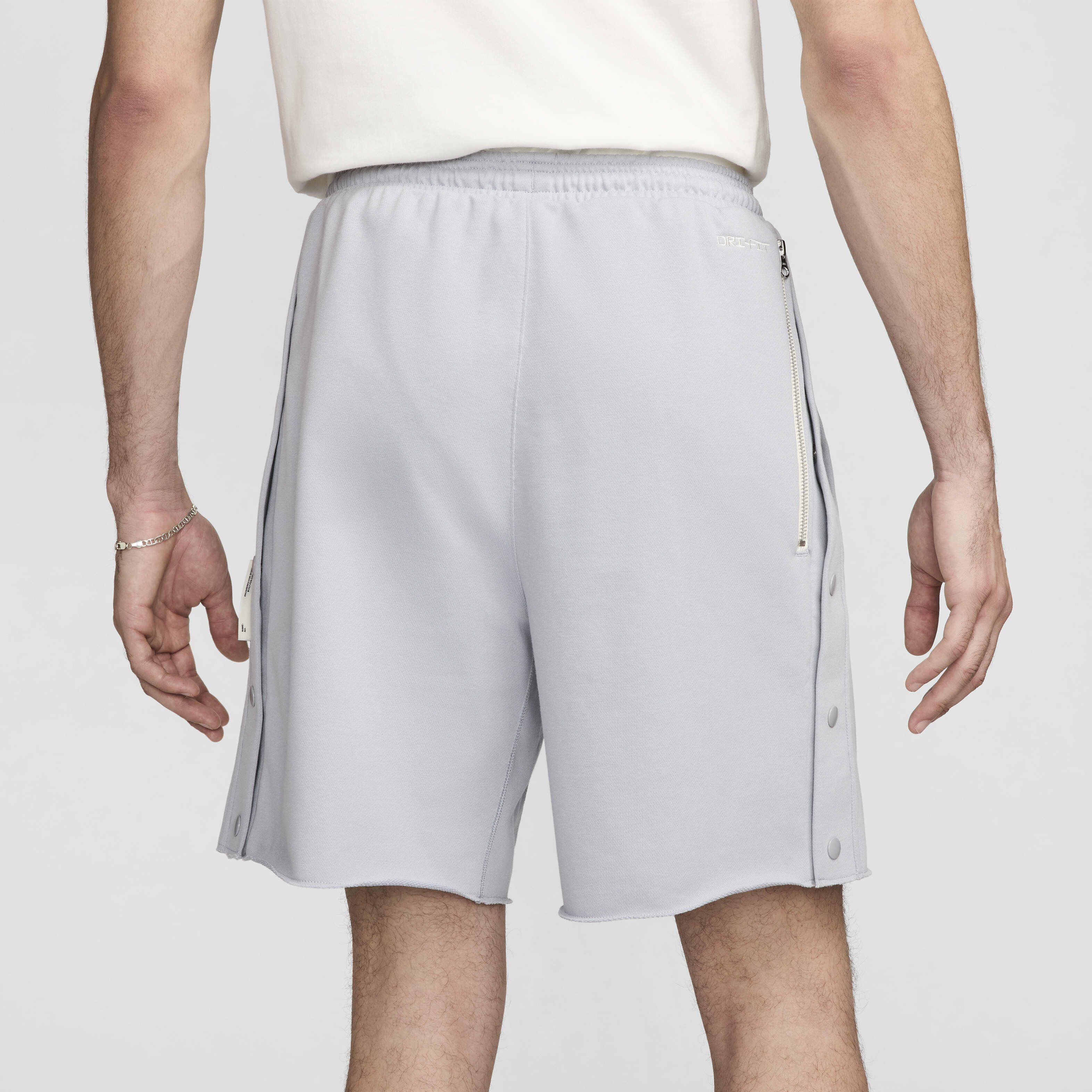 Nike Standard Issue image number 2