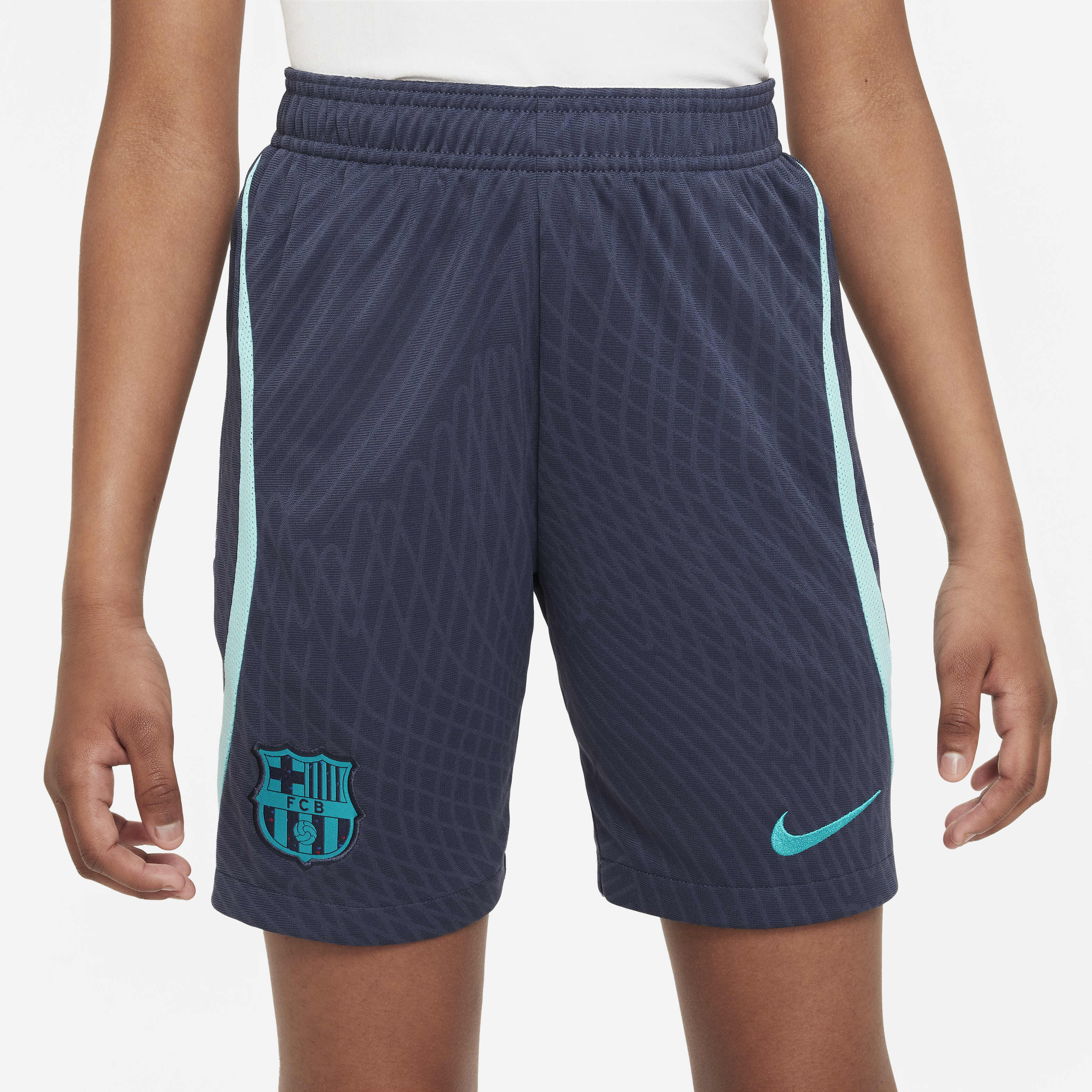 F.C. Barcelona Strike Third image number 1