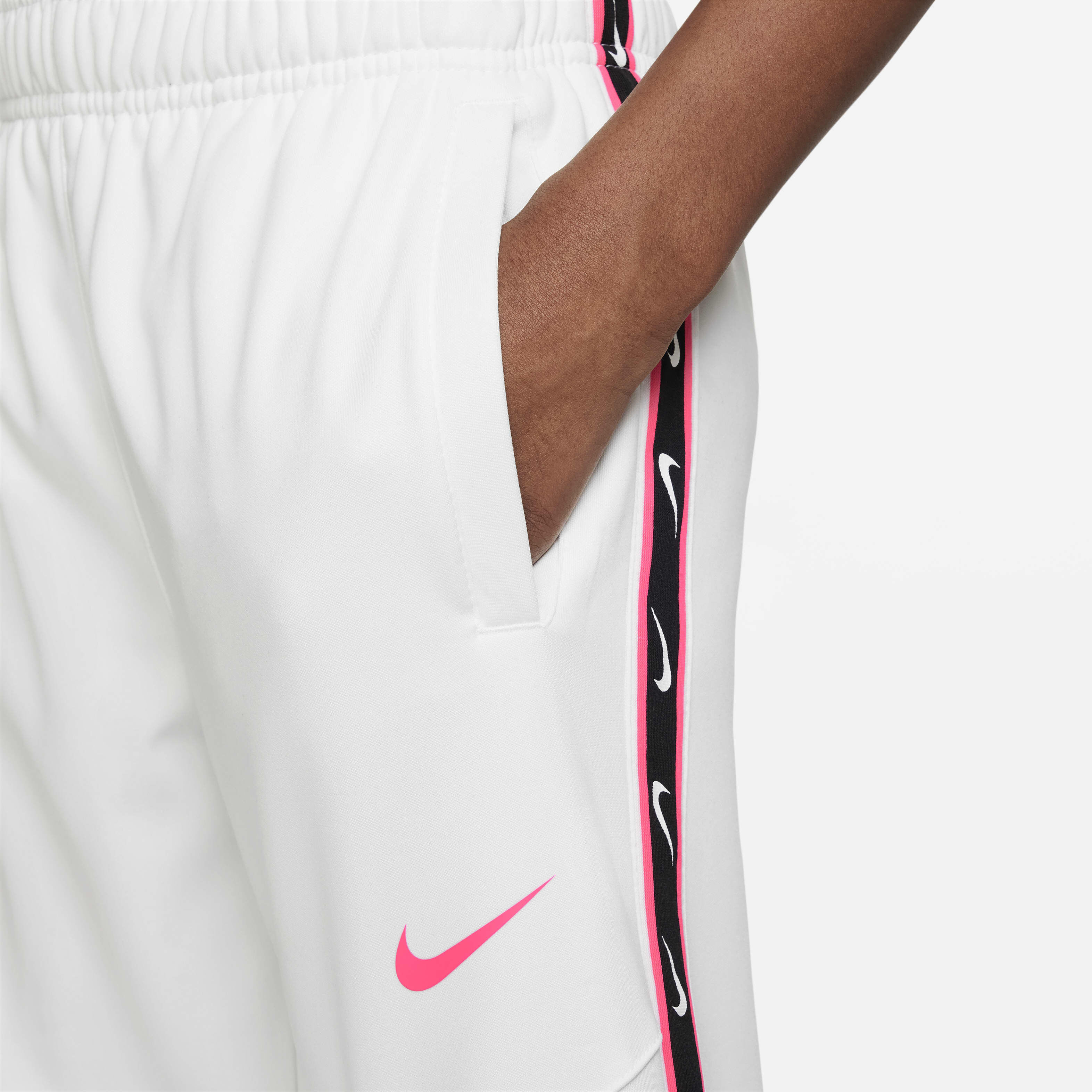 Nike Sportswear Repeat image number 2