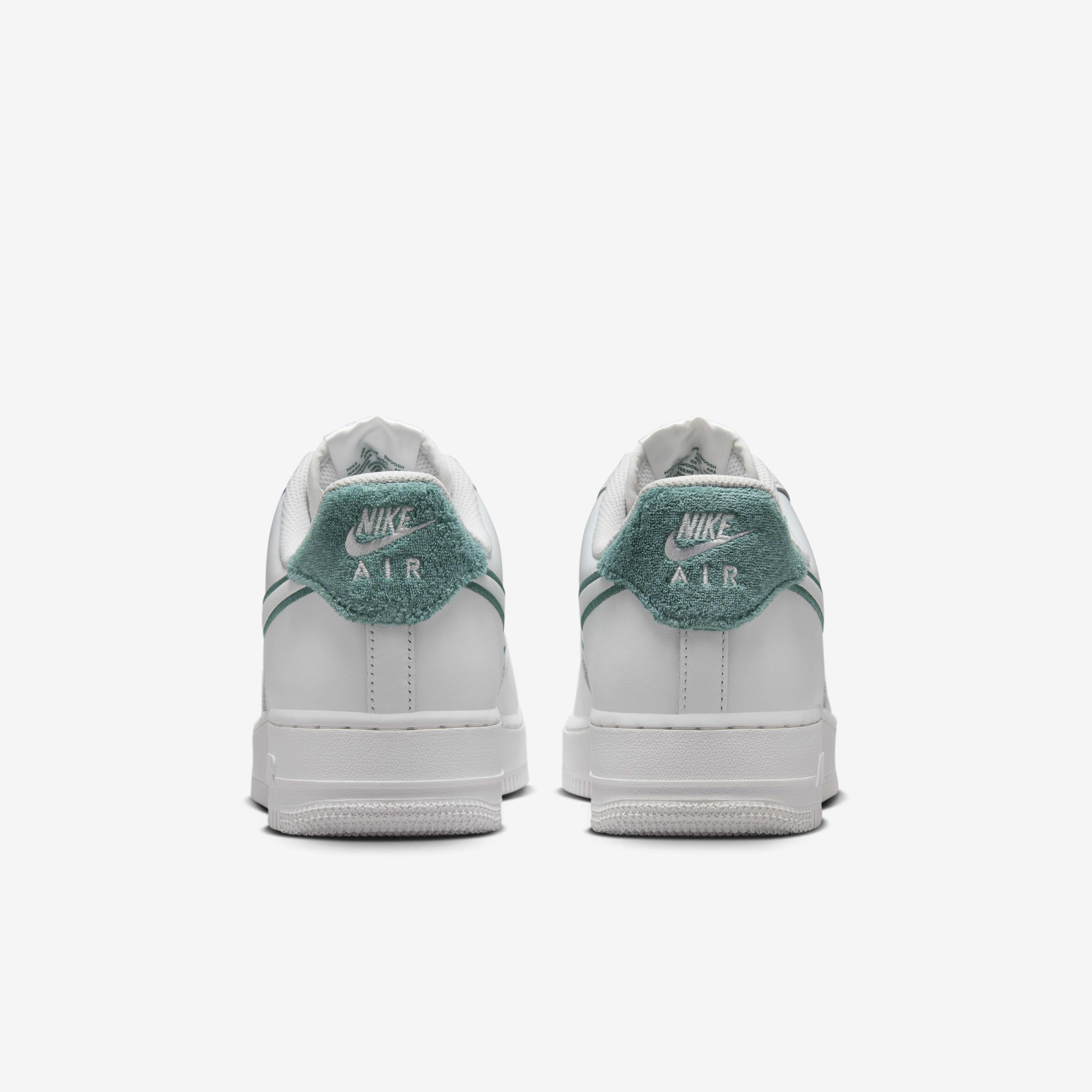 Nike Air Force 1 '07 LV8 image number 5