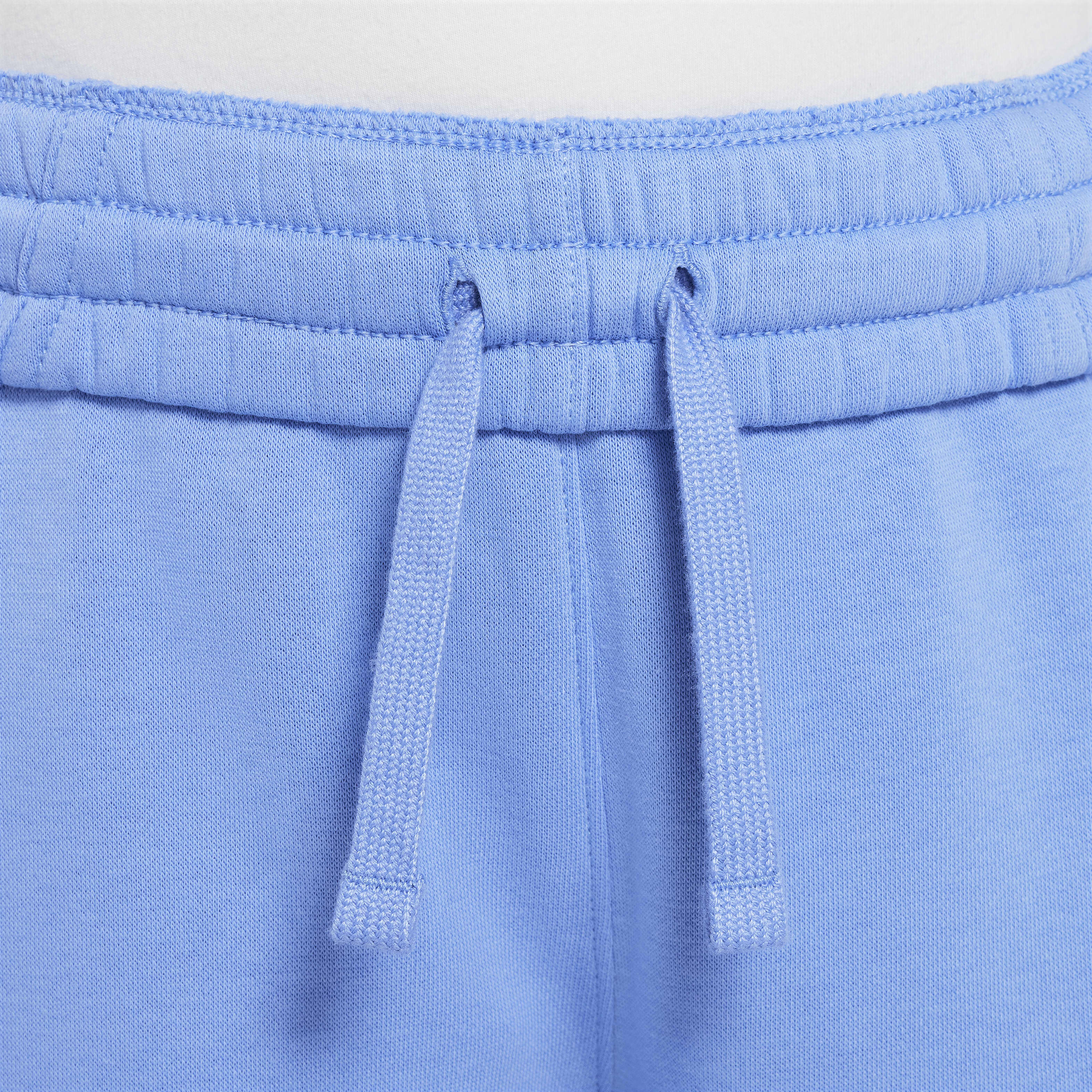 نايكي سبورتسوير كلوب فليس image number 2