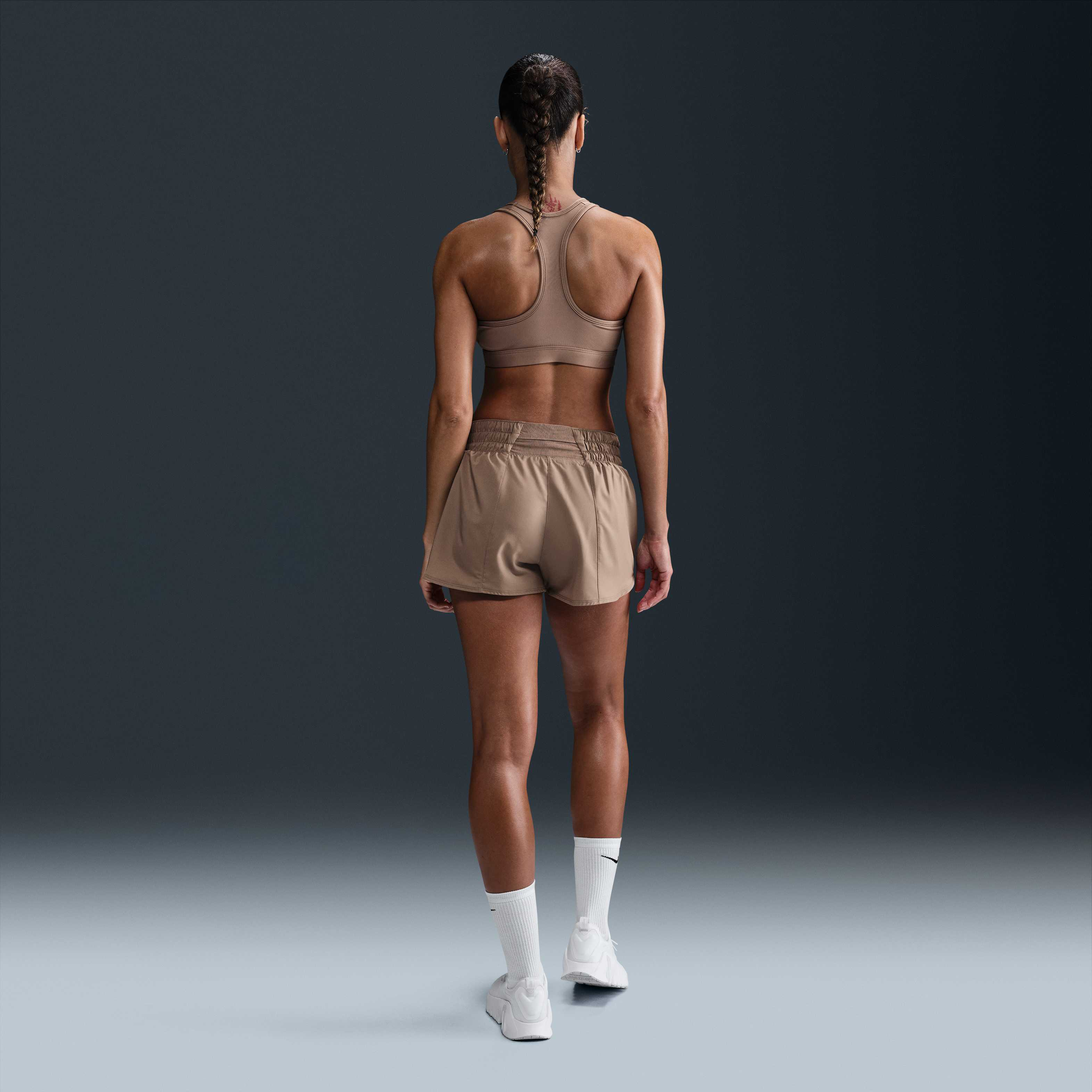 Nike Swoosh Medium-Support image number 4