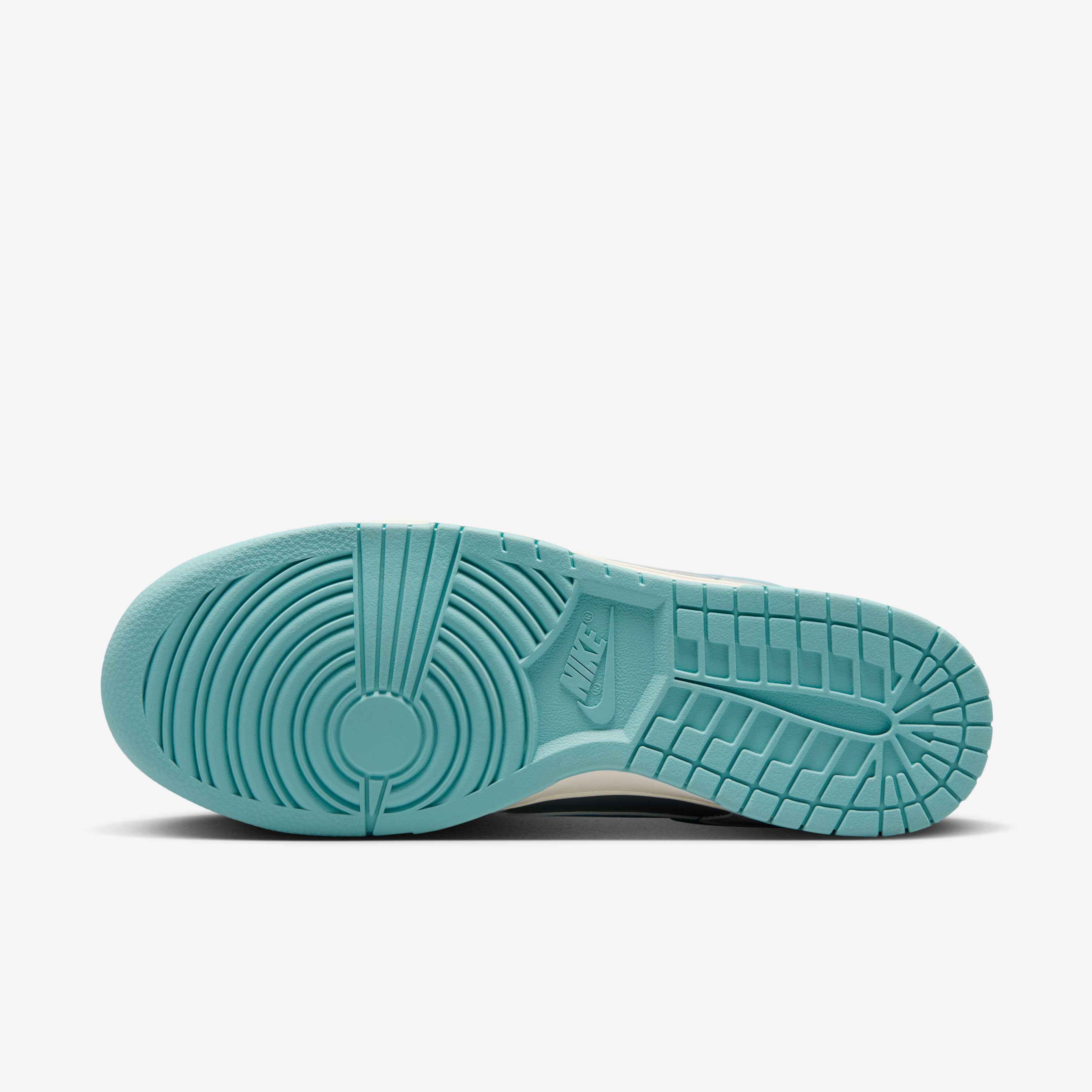 نايكي دانك لو ريترو image number 1