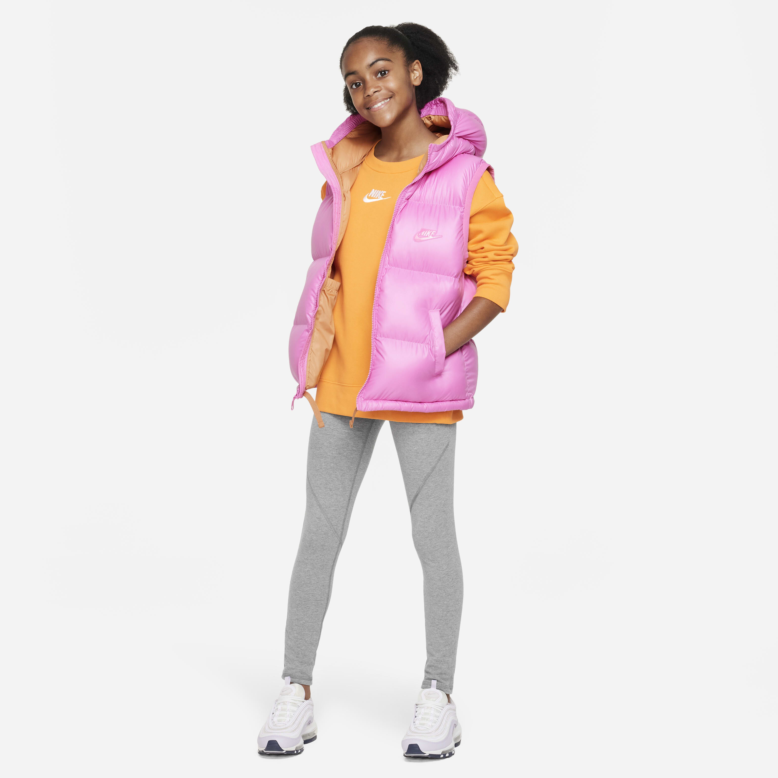 Nike Sportswear Favourites image number 3