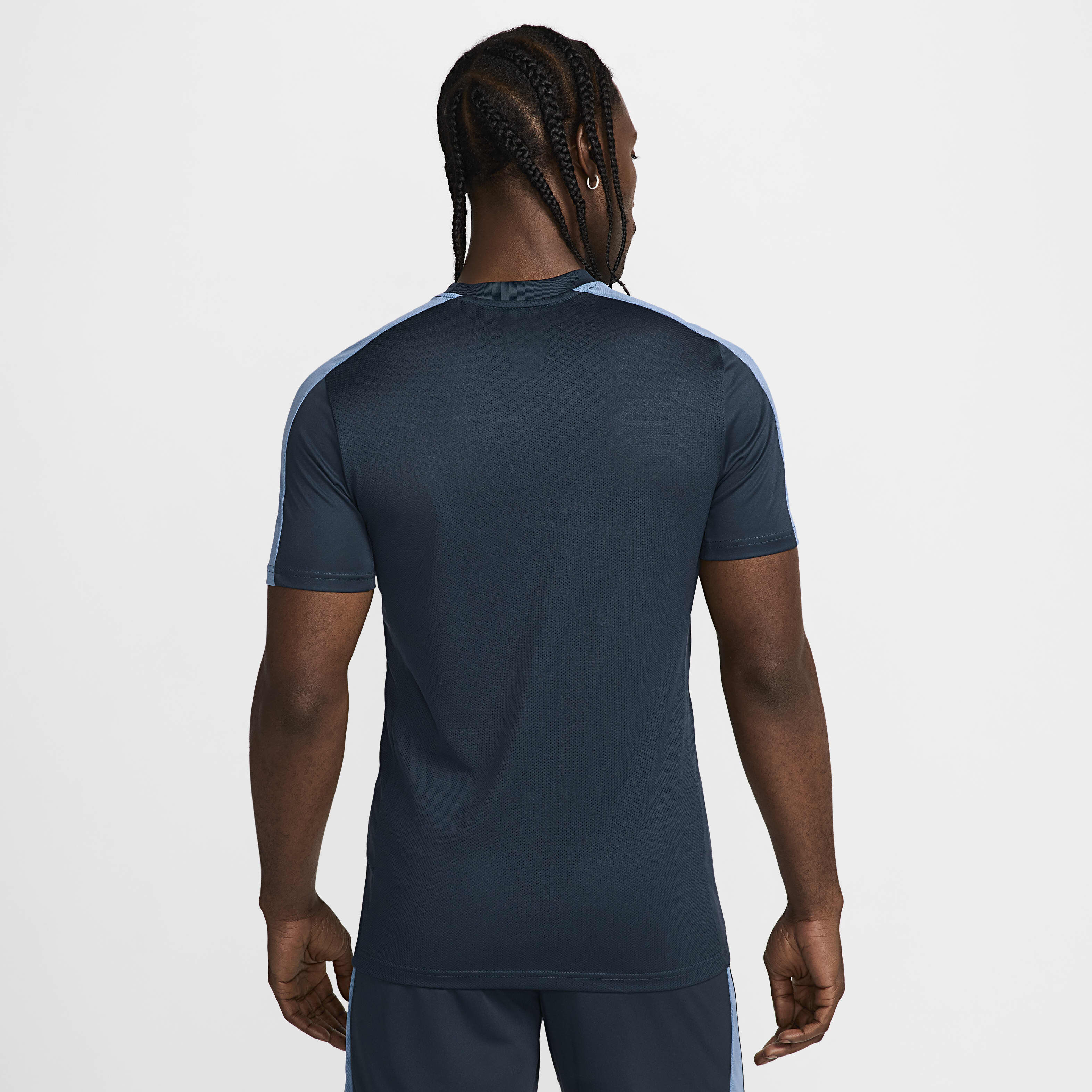 Buy Nike Academy Men s Dri FIT Short Sleeve Football Top Nike Kuwait Official