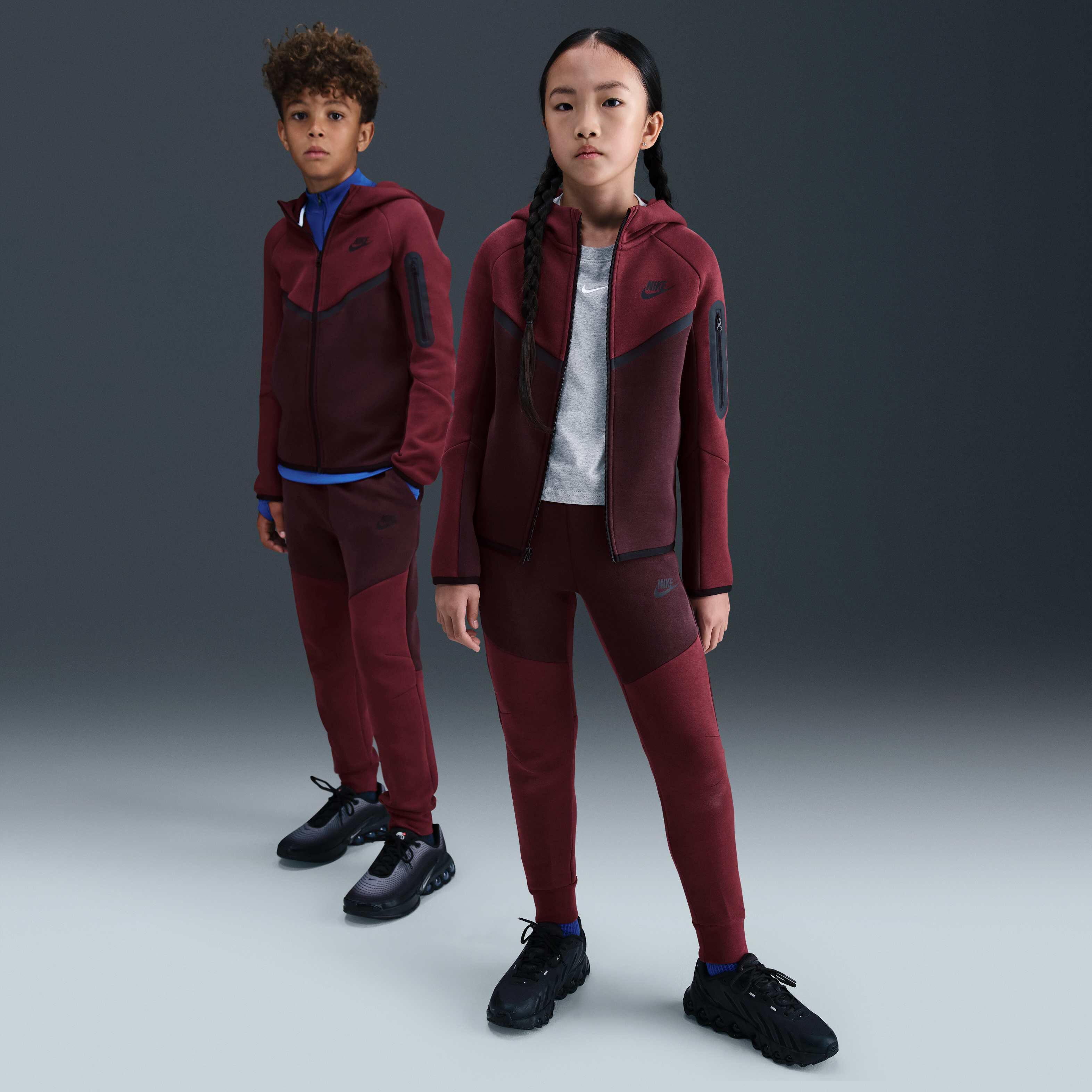 nike tech red and black