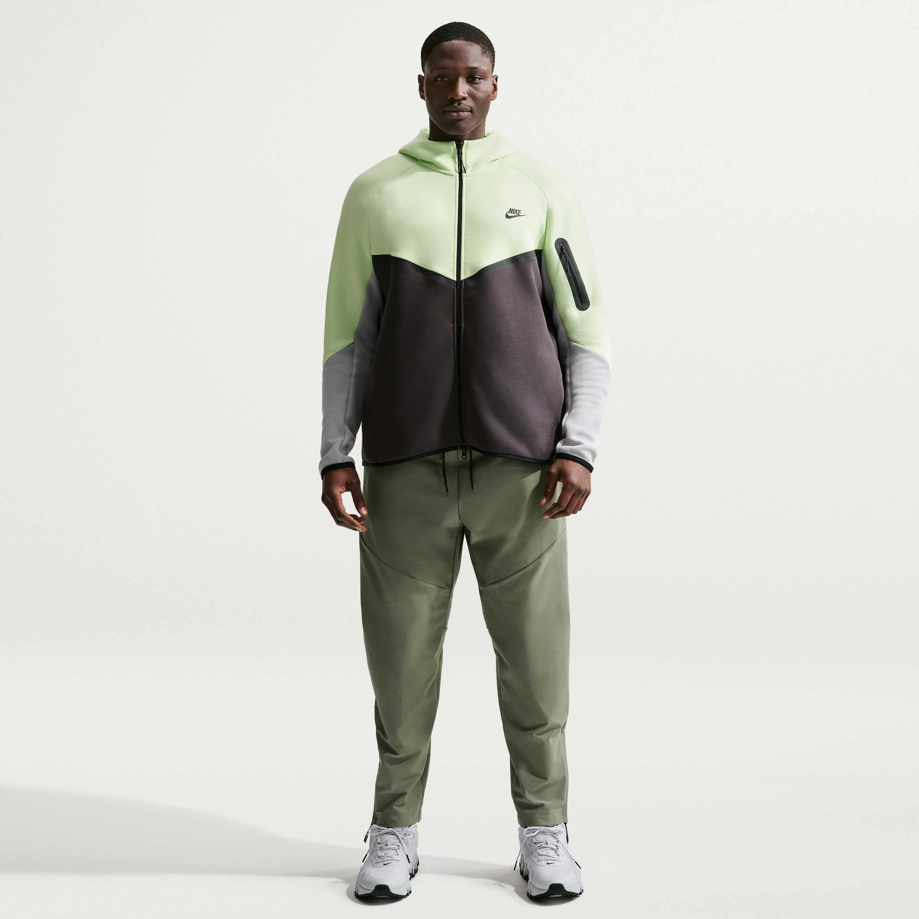 Nike Tech image number 7