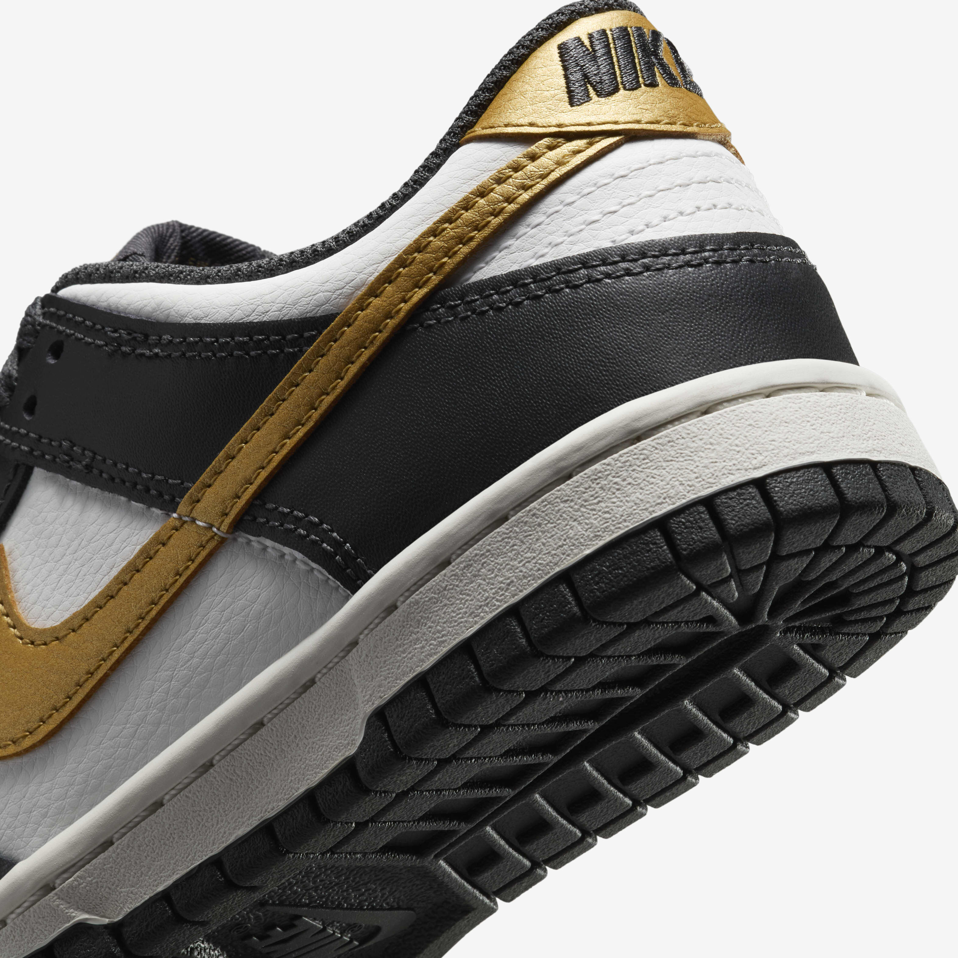 Nike Dunk Low image number 7