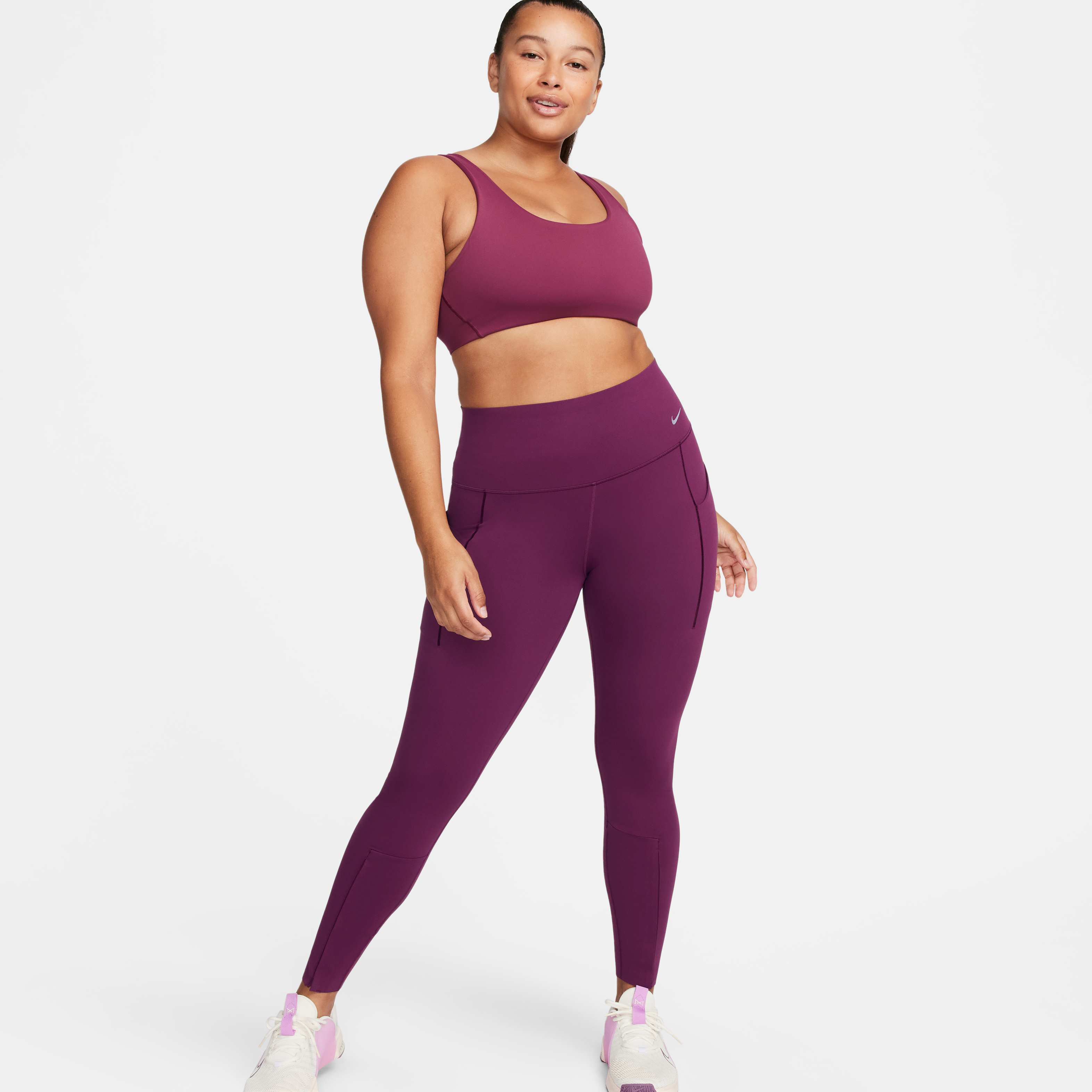 نايكي يونيفيرسا image number 0