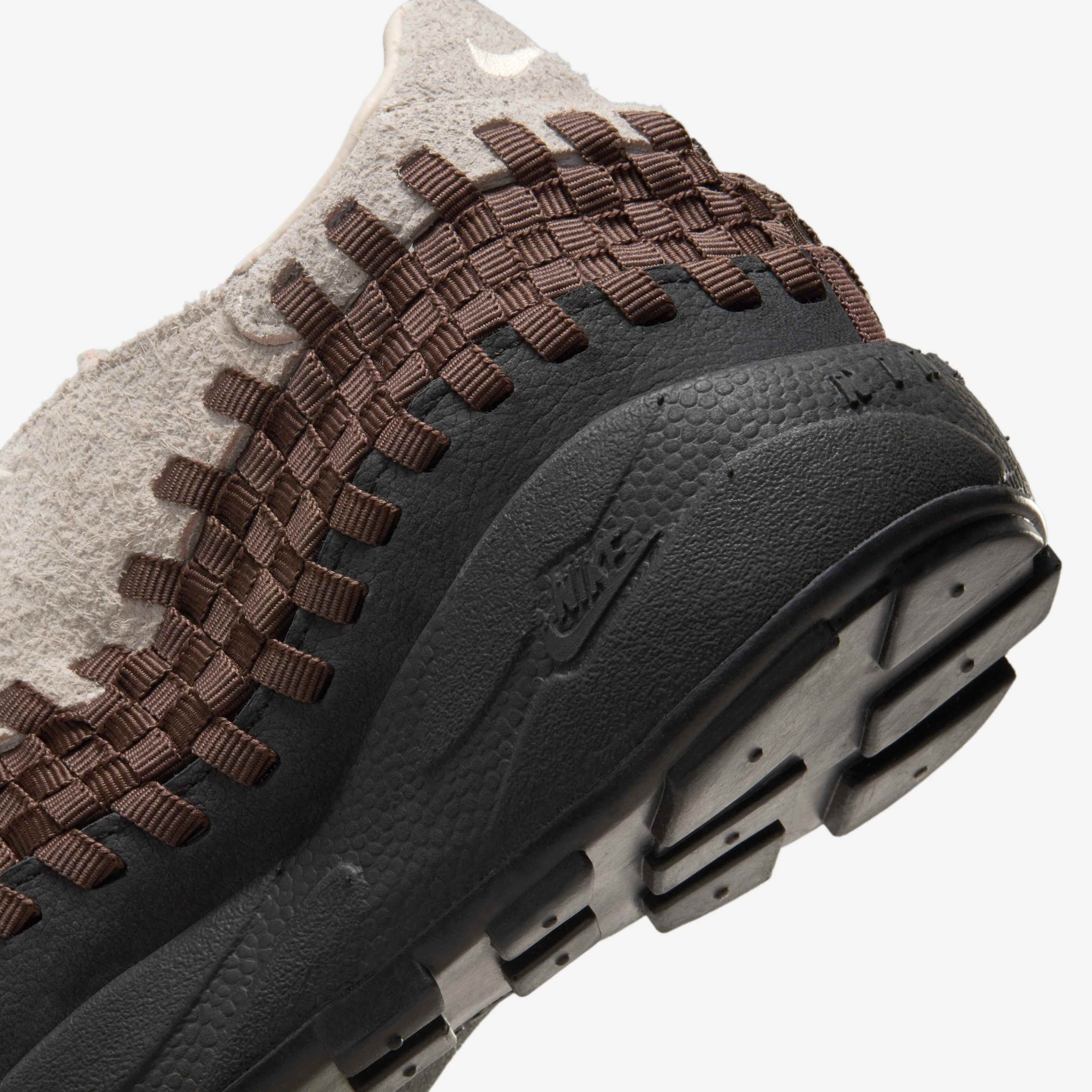 Nike Air Footscape Woven image number 7