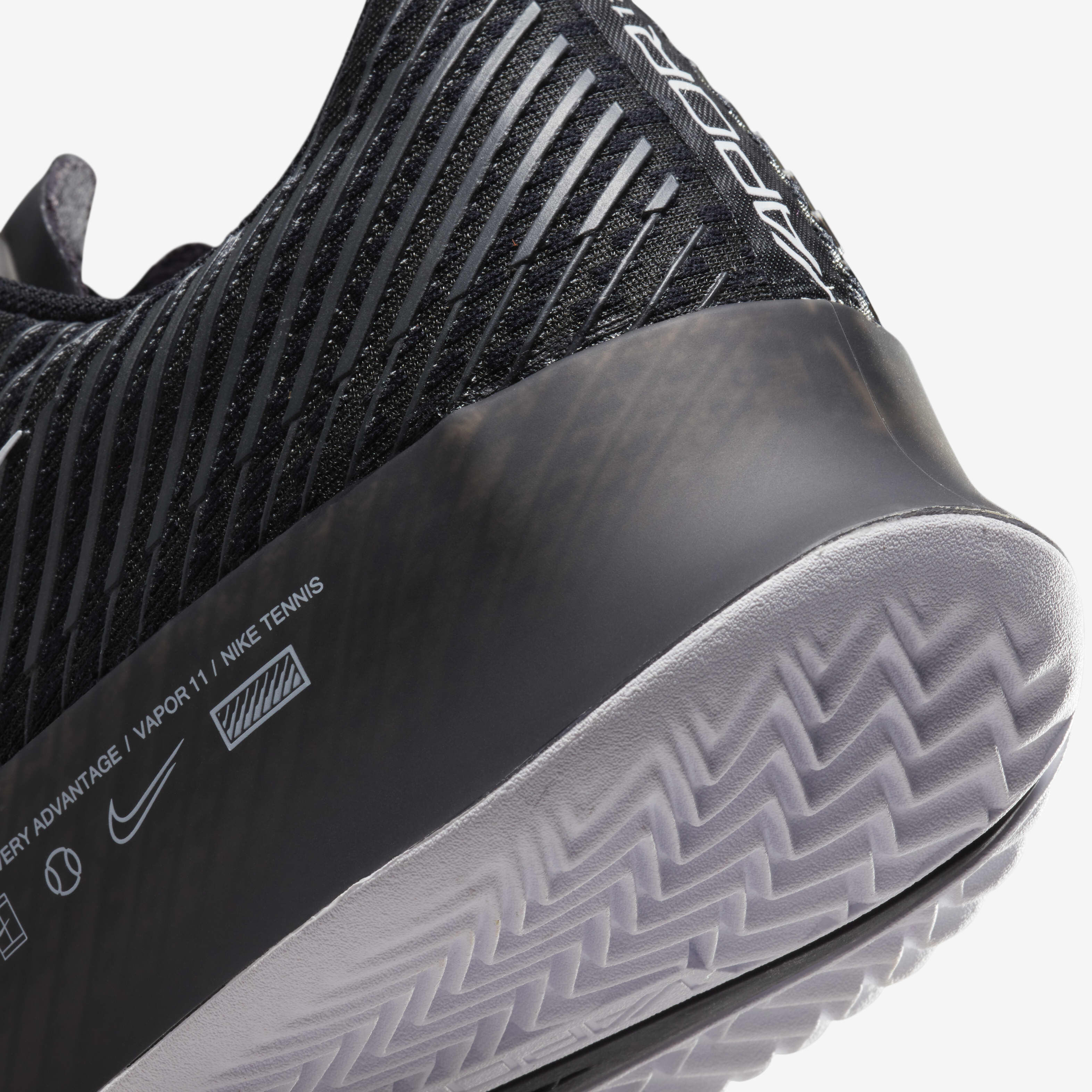 نايكي كورت اير زووم فيبور 11 image number 7