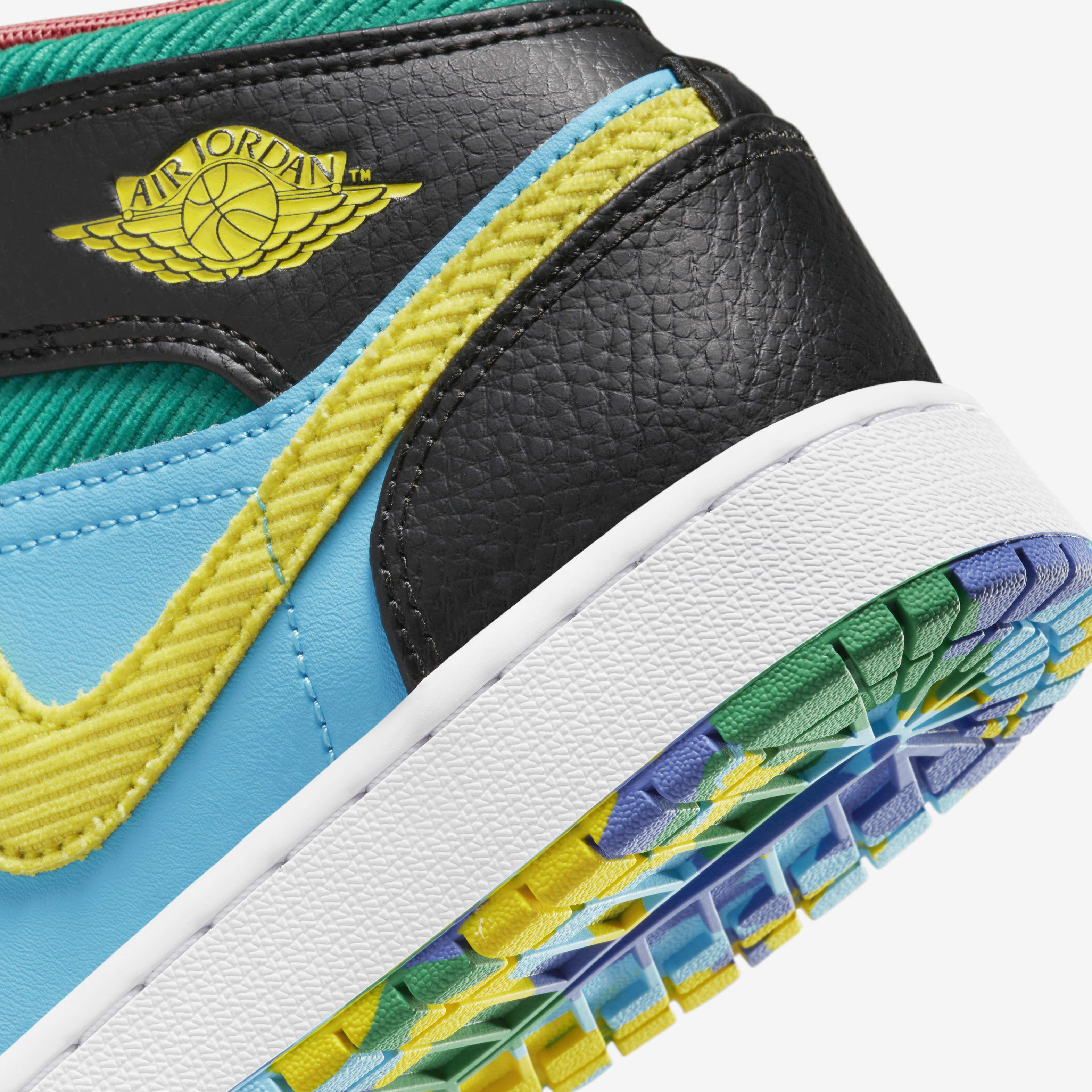 Air Jordan 1 Mid Sneaker School image number 7