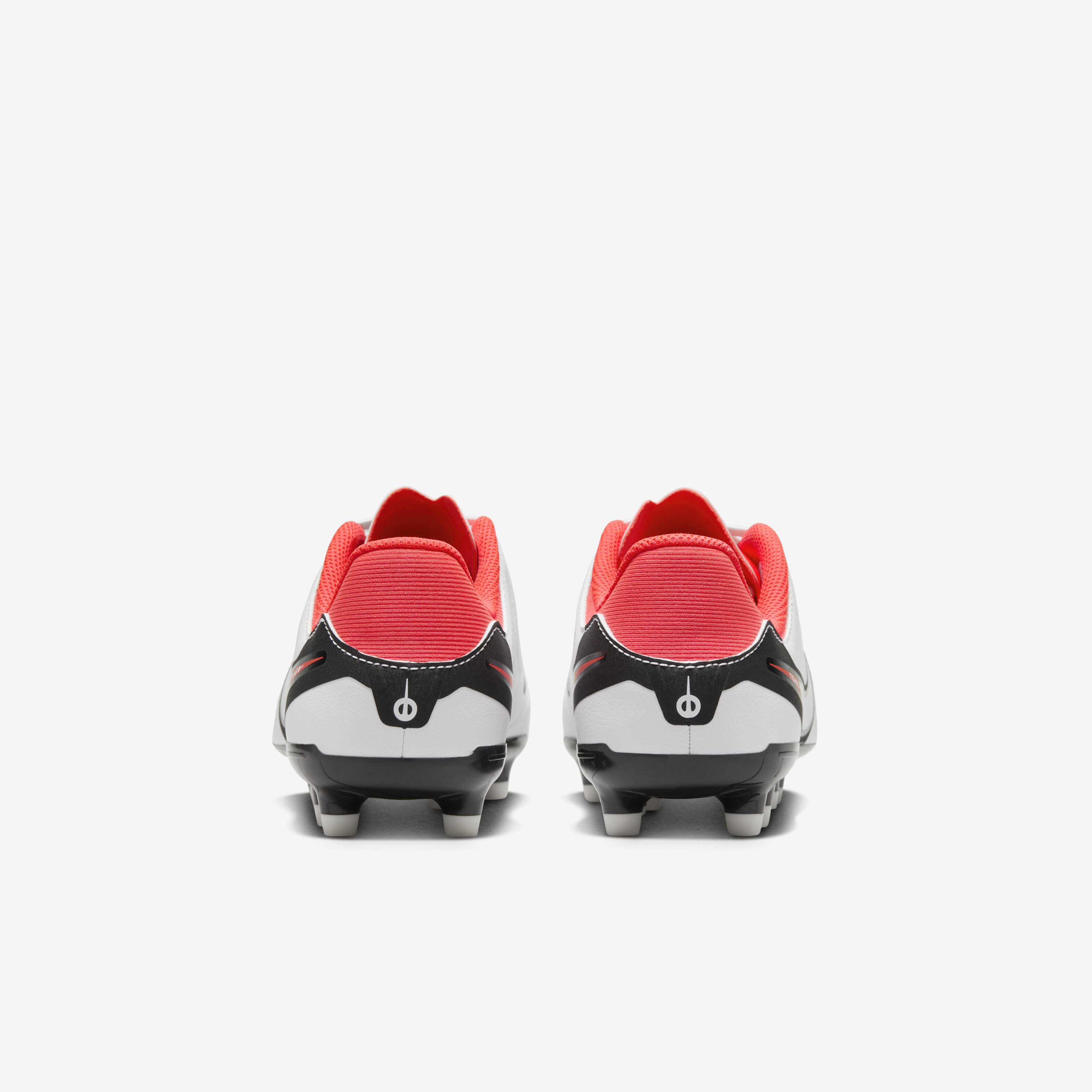 Nike Jr. Tiempo Legend 10 Academy image number 5