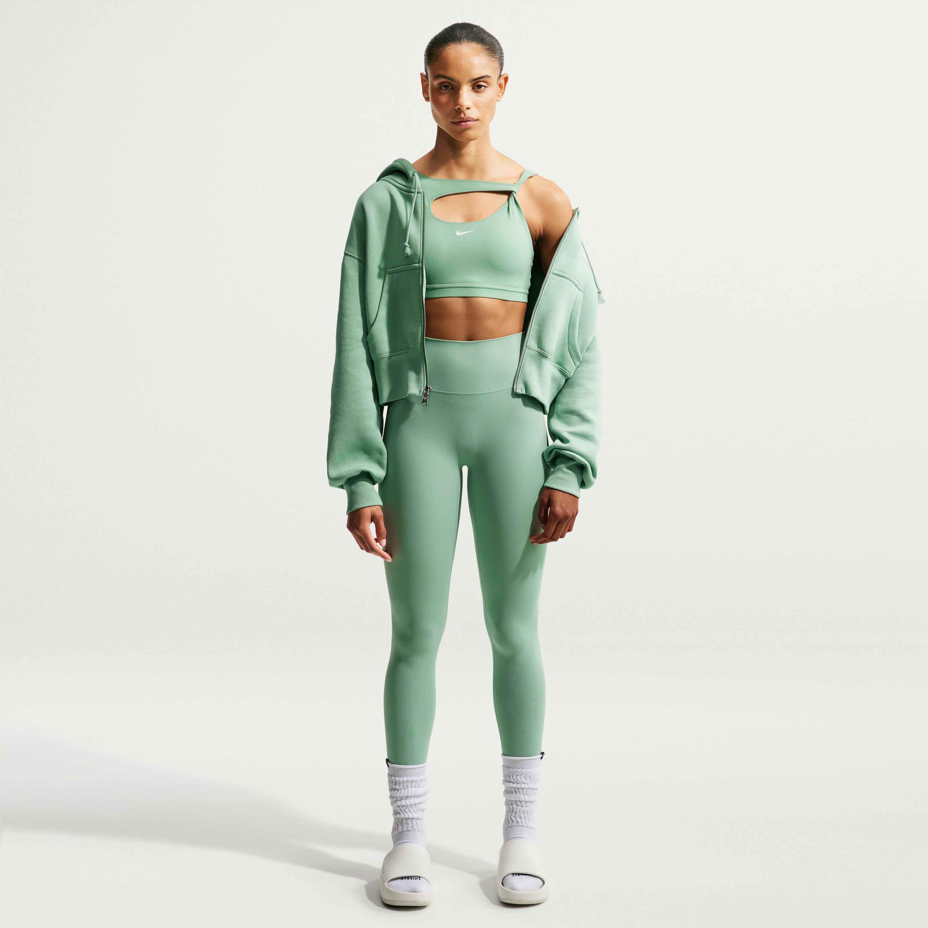 Nike Zenvy image number 0