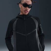 Nike Tech