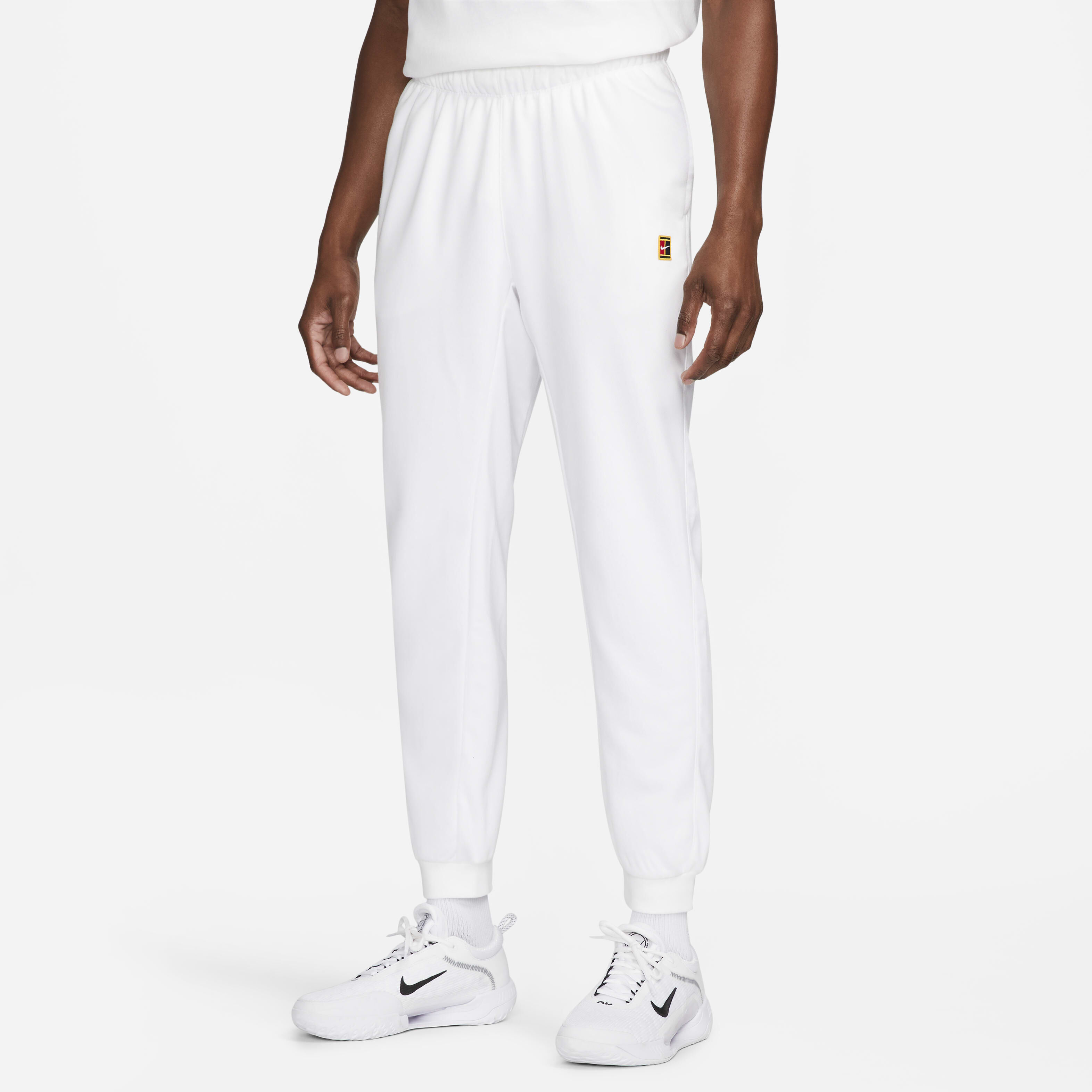 Nike tennis joggers best sale