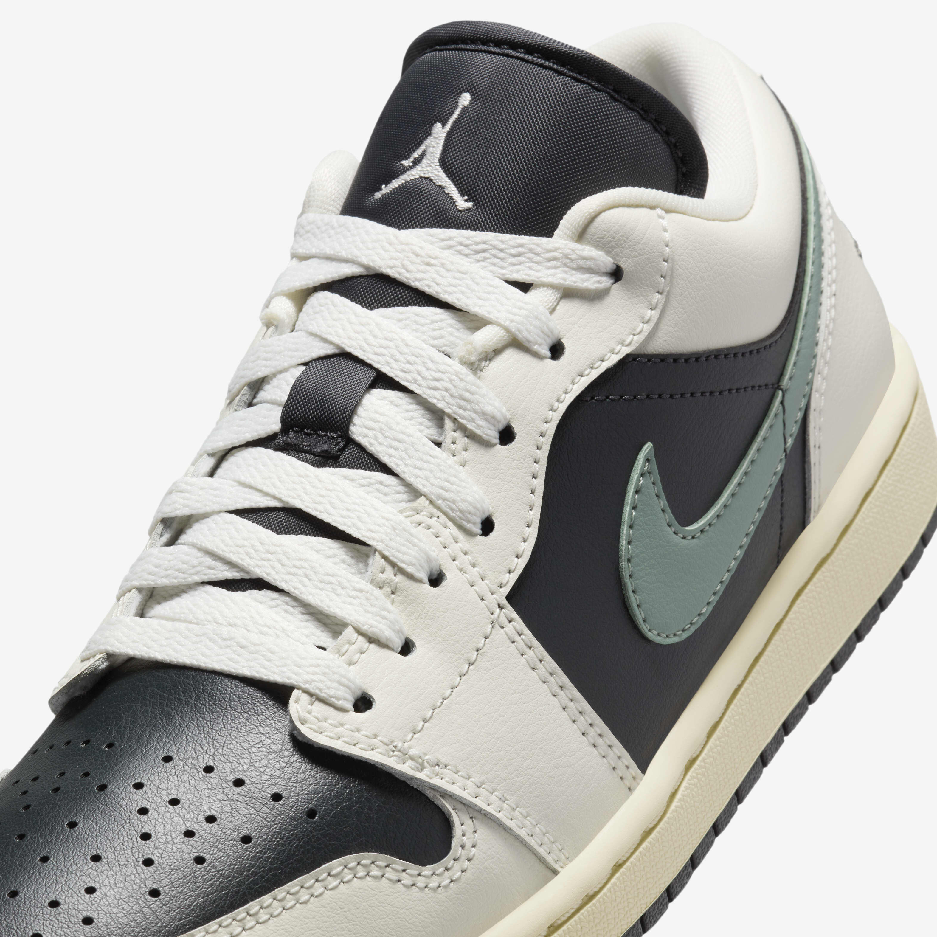 Air Jordan 1 Low image number 6