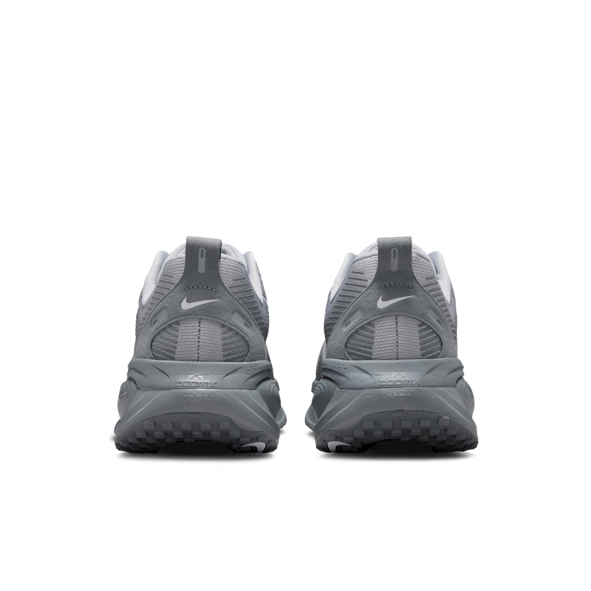 Nike Vomero 18 image number 1