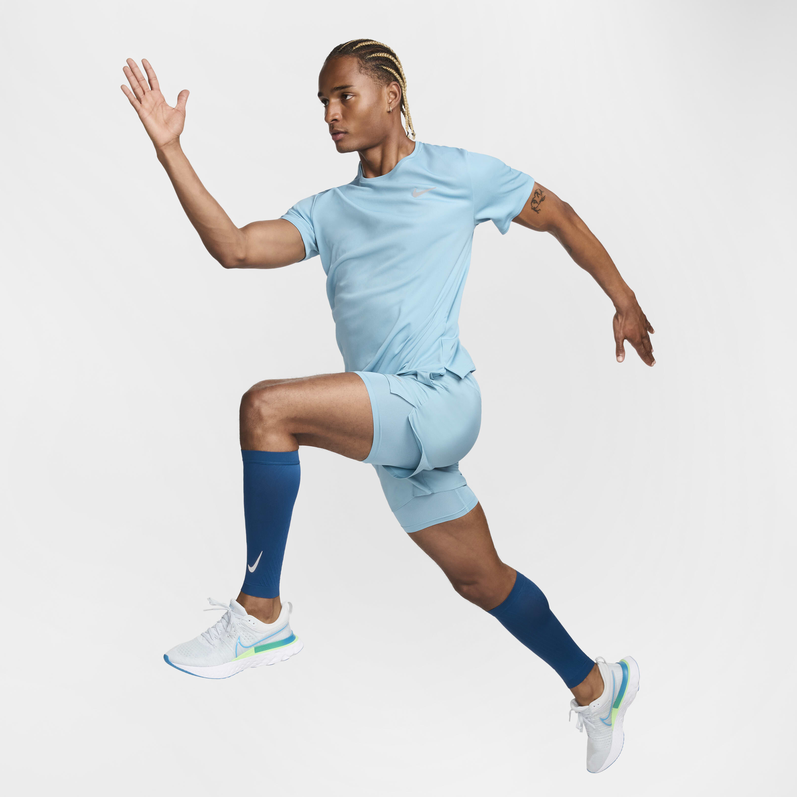 نايكي ميلر image number 4